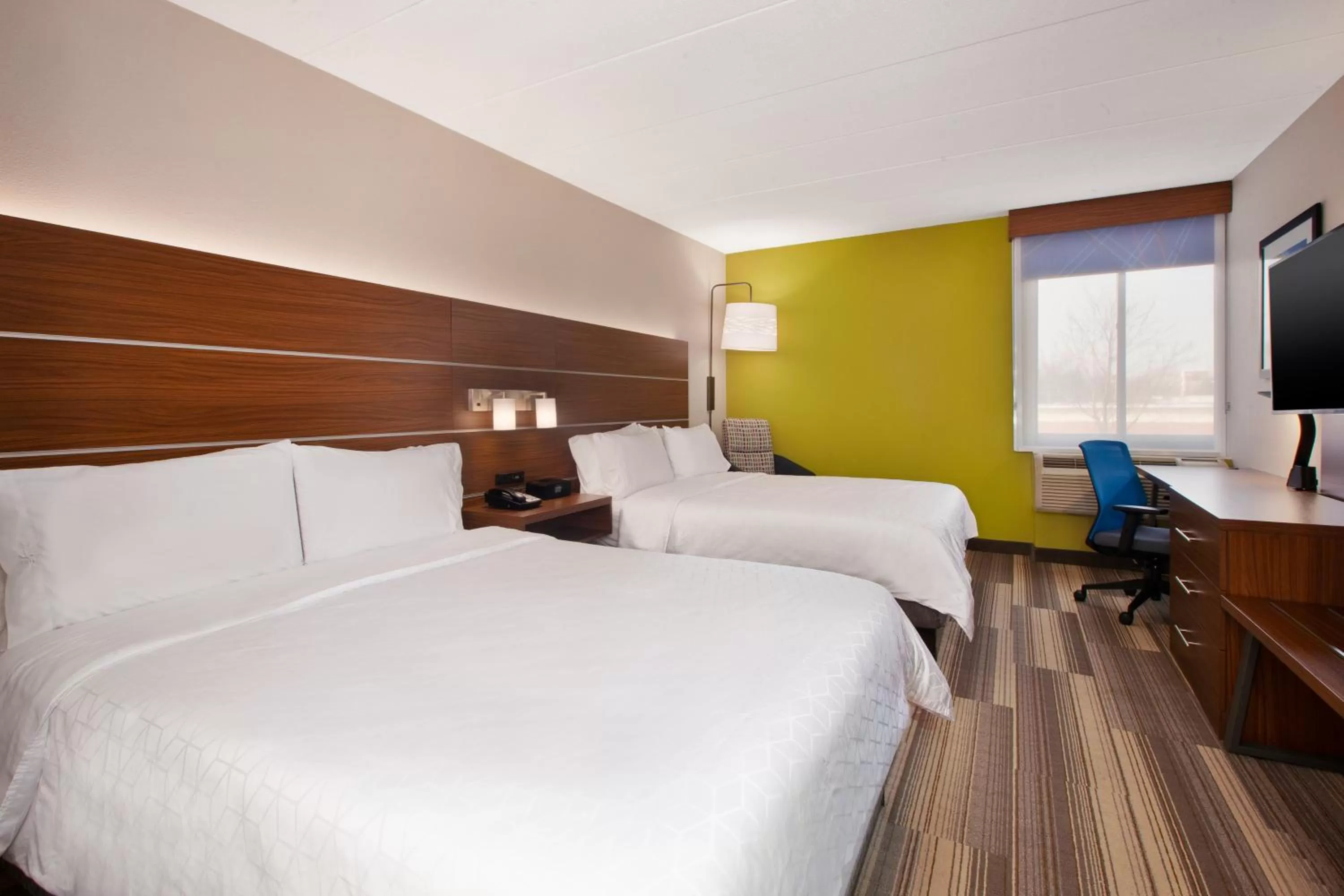 Standard Room with Two Queen Beds in Holiday Inn Express Fairfax-Arlington Boulevard by IHG