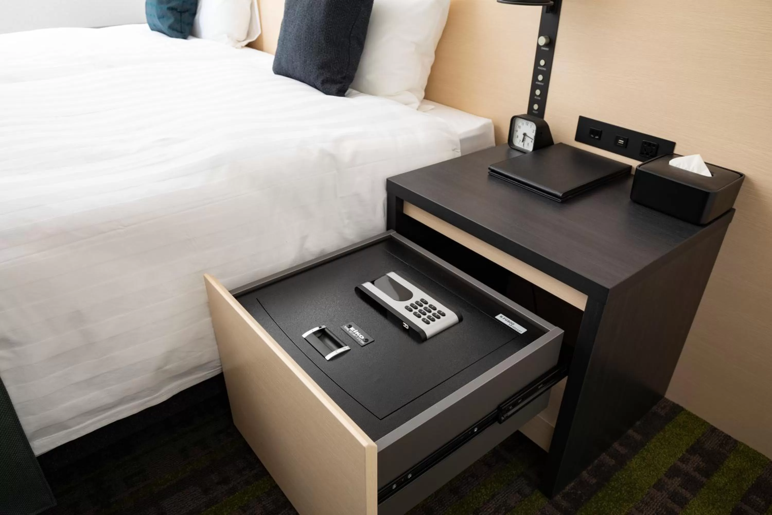 Standard Twin Room (12th-23rd Floor) - Non Smoking in Hotel Hankyu RESPIRE OSAKA