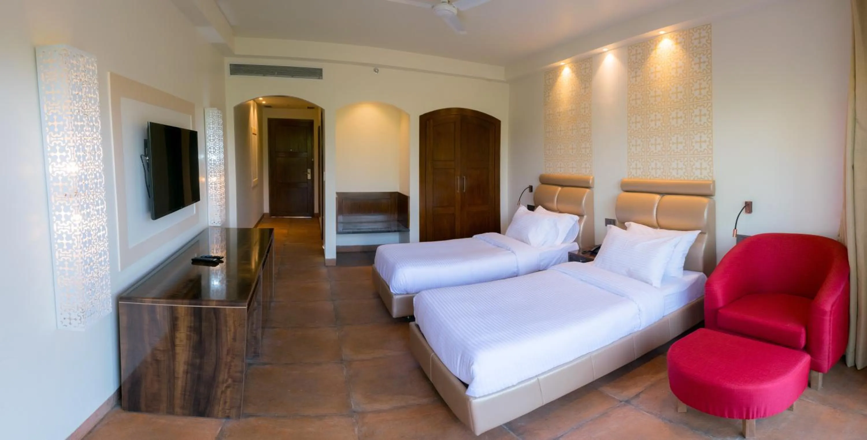 Twin Room with Garden View in The Ivy Anjuna