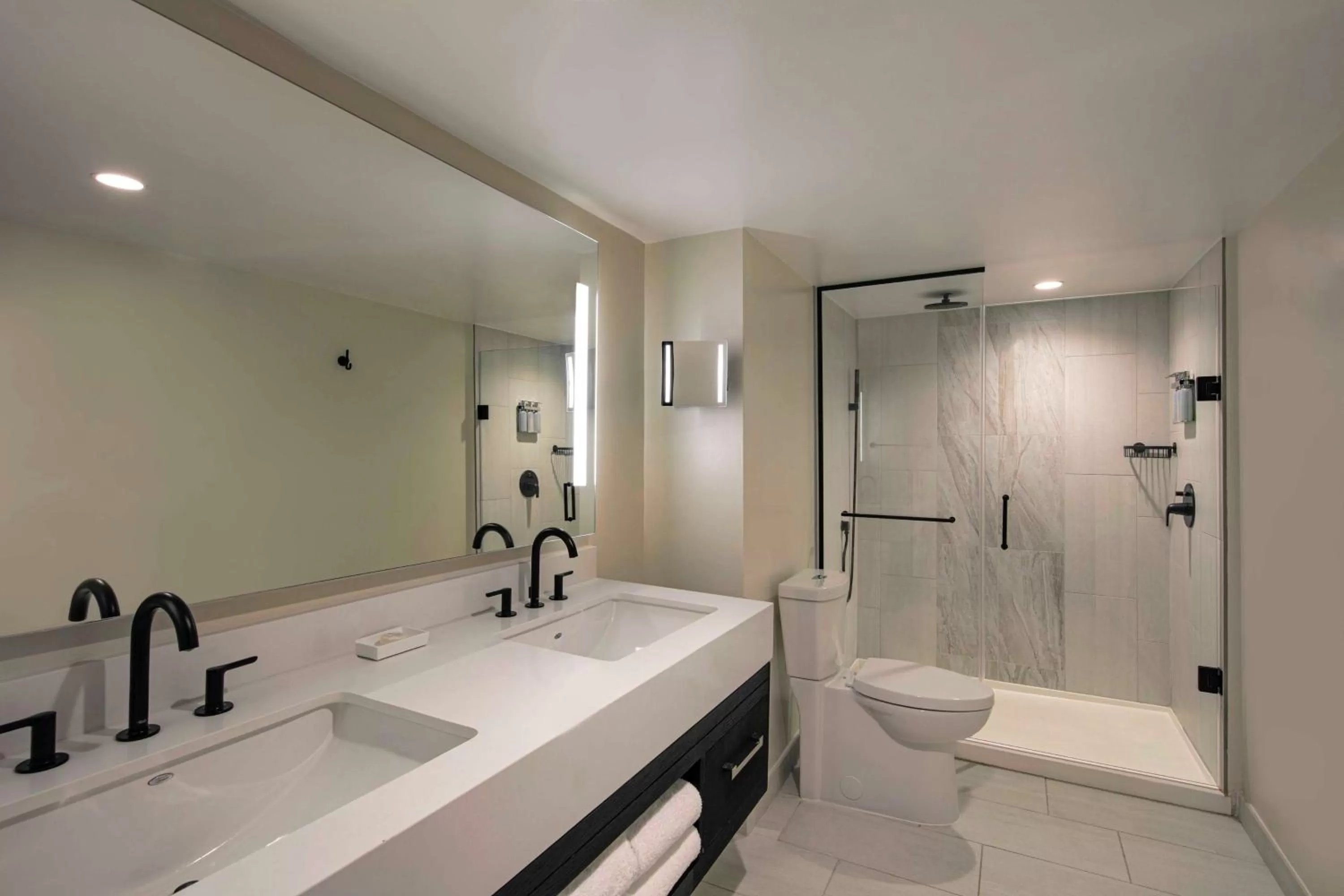 Queen Room with Two Queen Beds - Disability Access in The Royal Sonesta San Juan