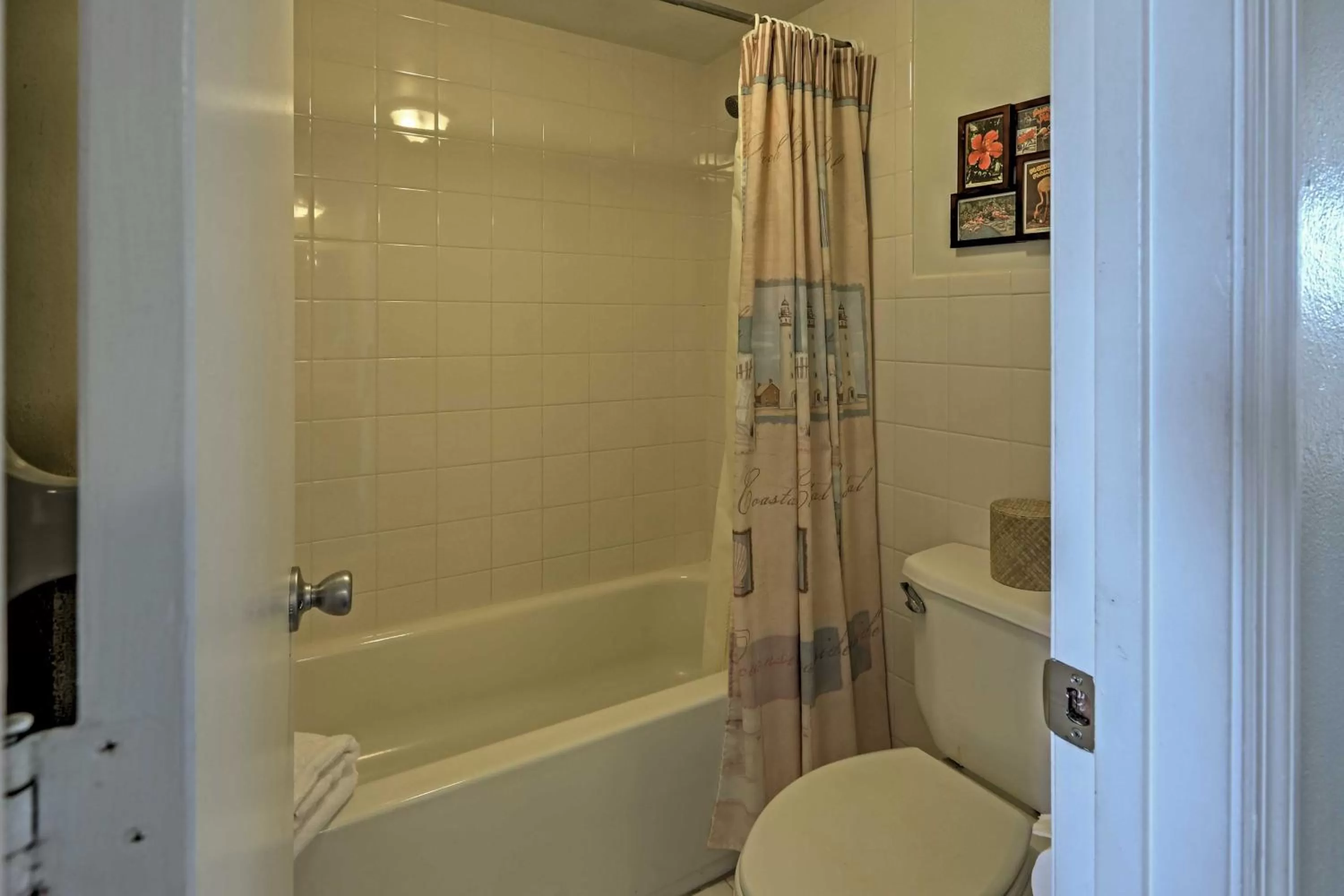 2 Twin Beds 1st Floor Ocean Front with Patio in Tuckaway Shores Resort