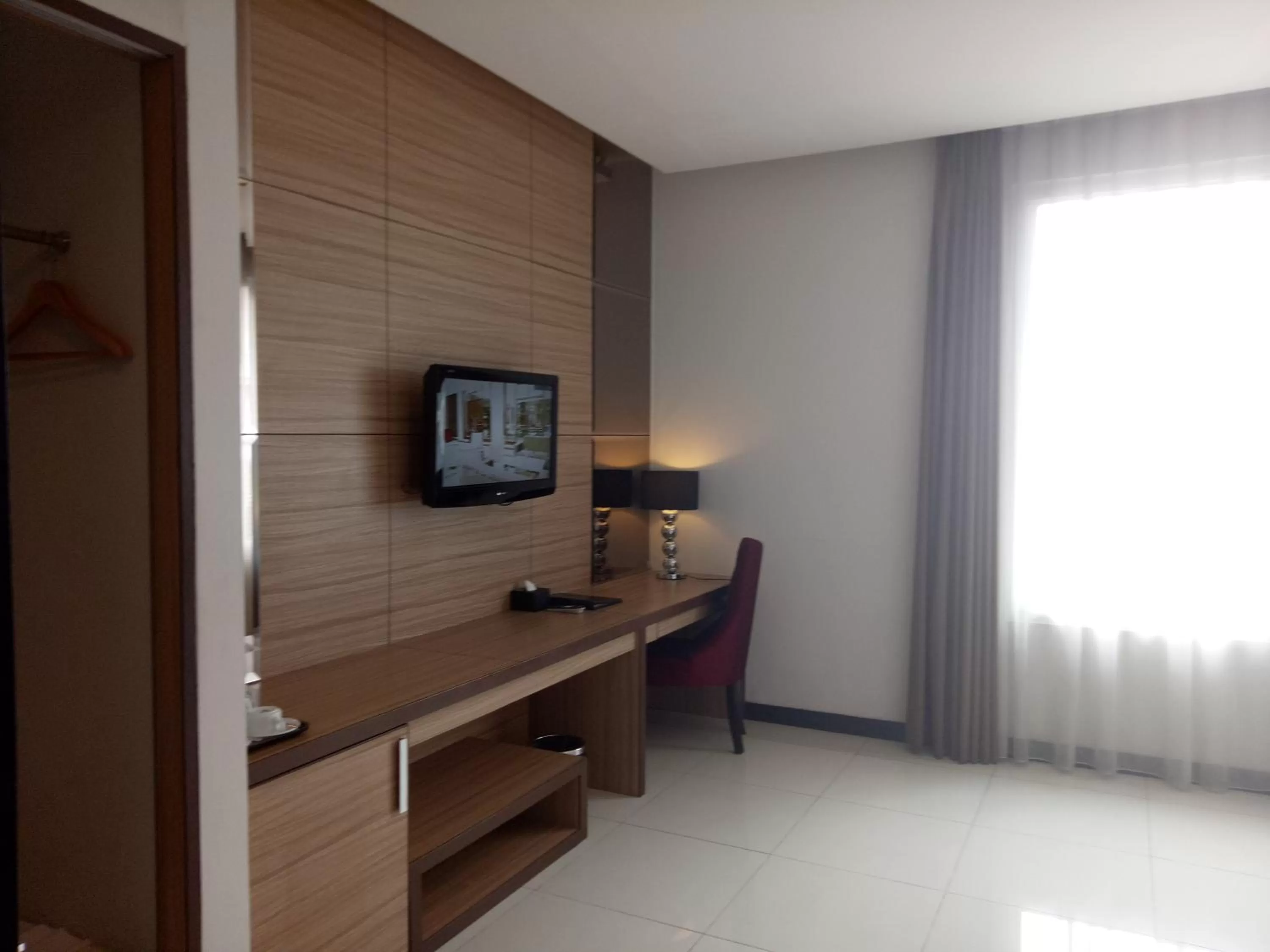 King Room with Balcony in Royal Hotel Bogor