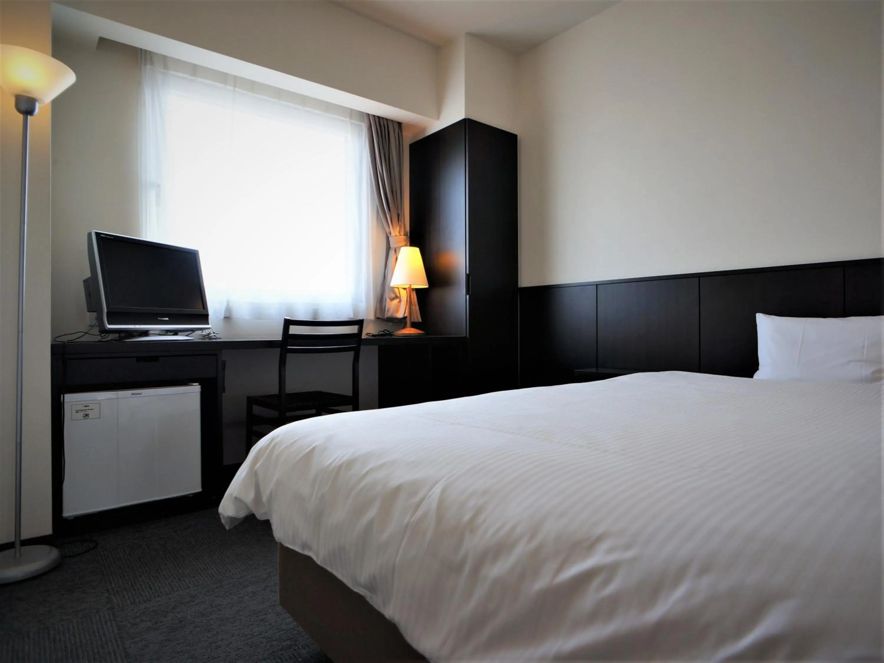 Double Room with Small Double Bed with Shower - Smoking in Green Rich Hotel Tosu Ekimae
