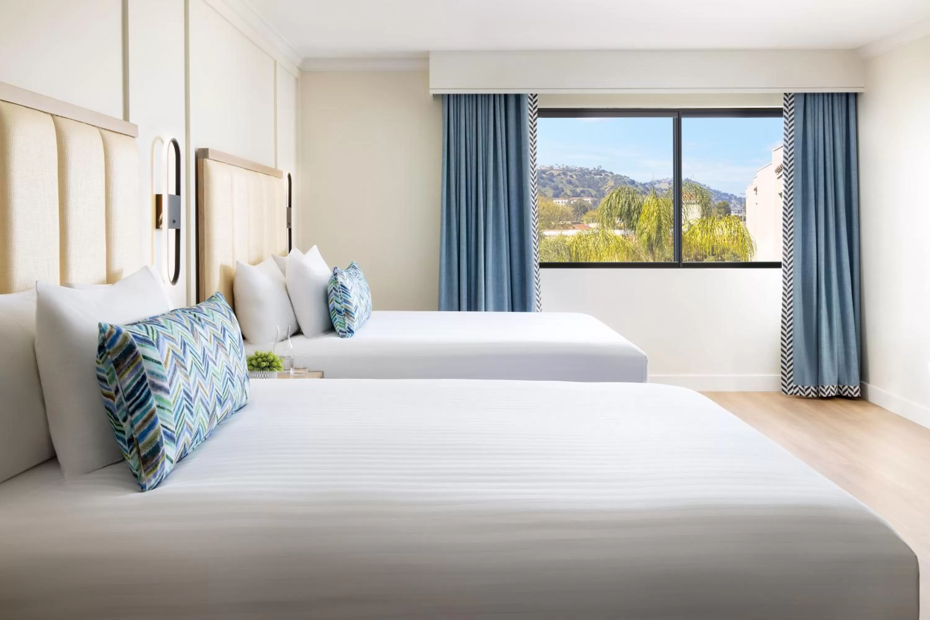 Standard Queen Room in The Anza-a Calabasas Hotel