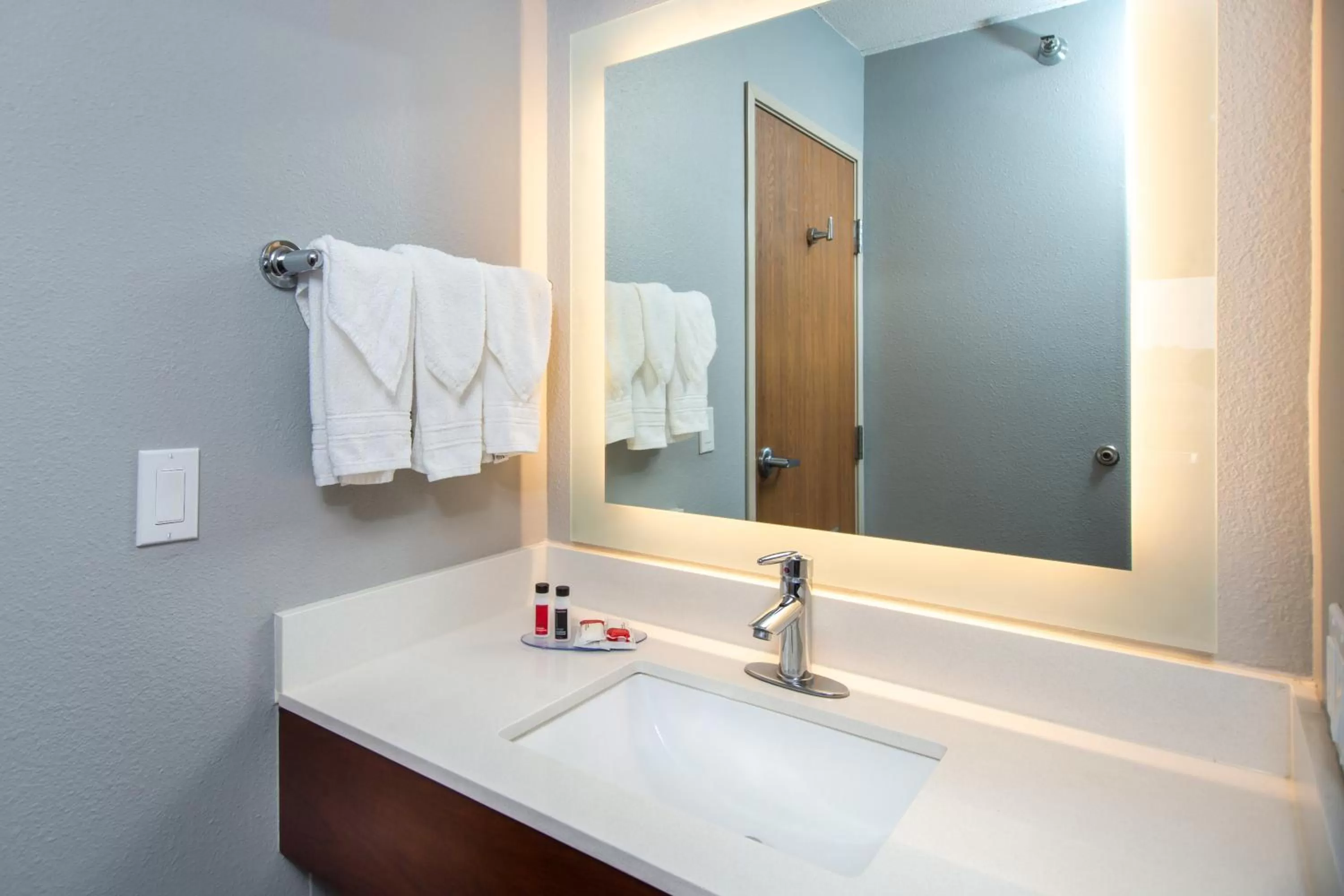 Deluxe King Suite - Non-Smoking in AmericInn by Wyndham Rapid City