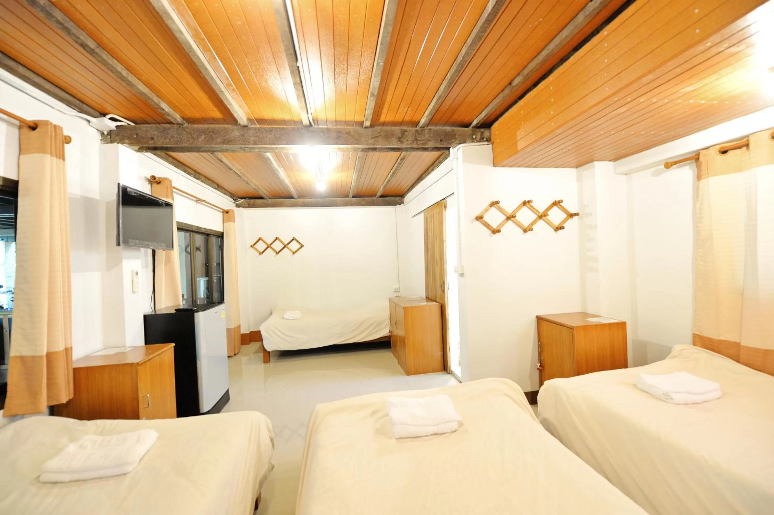 Quadruple Room with Private Bathroom in Huan Kawin Est.58 Lanna Home & Collection