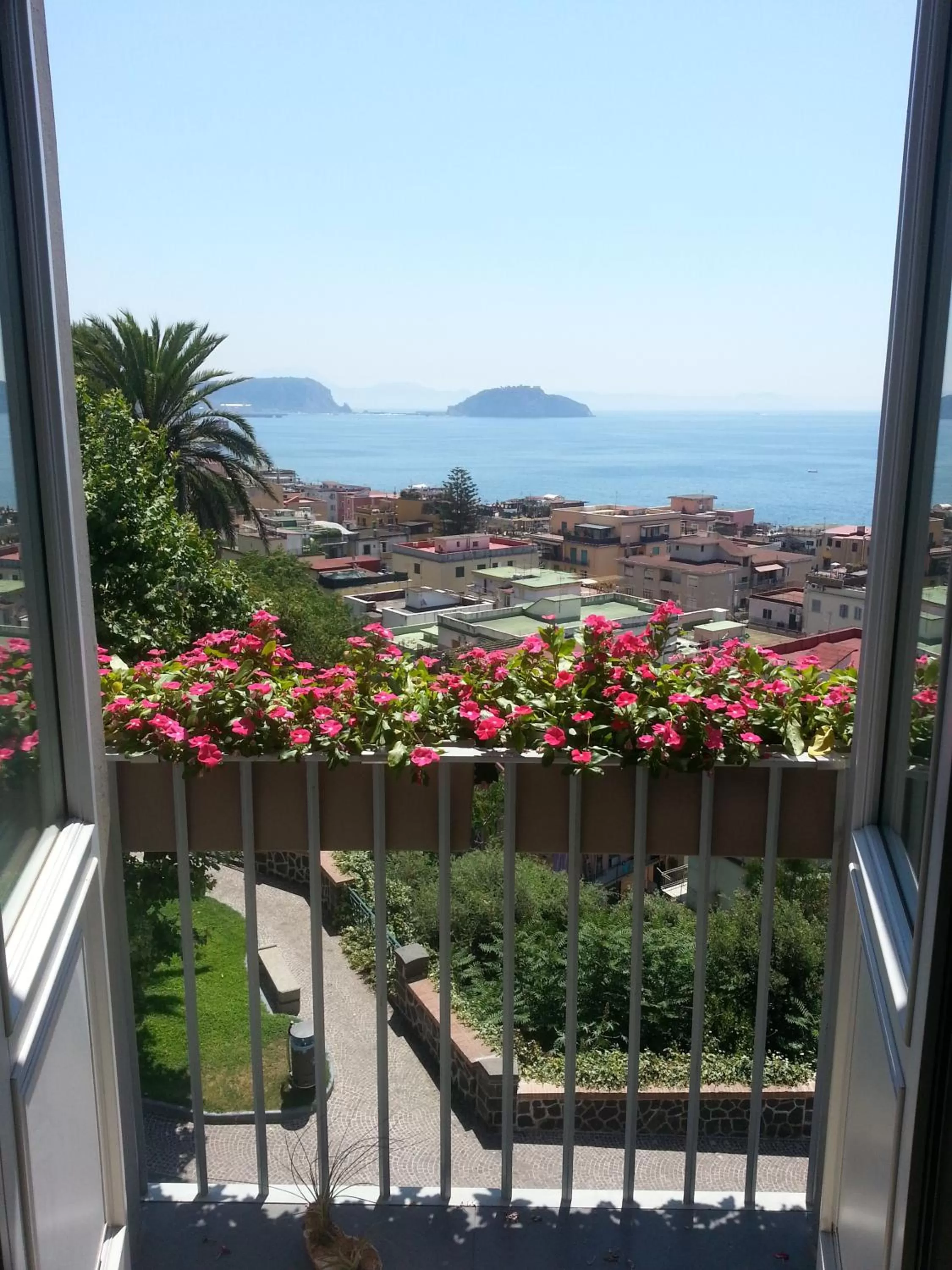 One-Bedroom Apartment with Sea View - Split Level in Villa Avellino Historic Residence