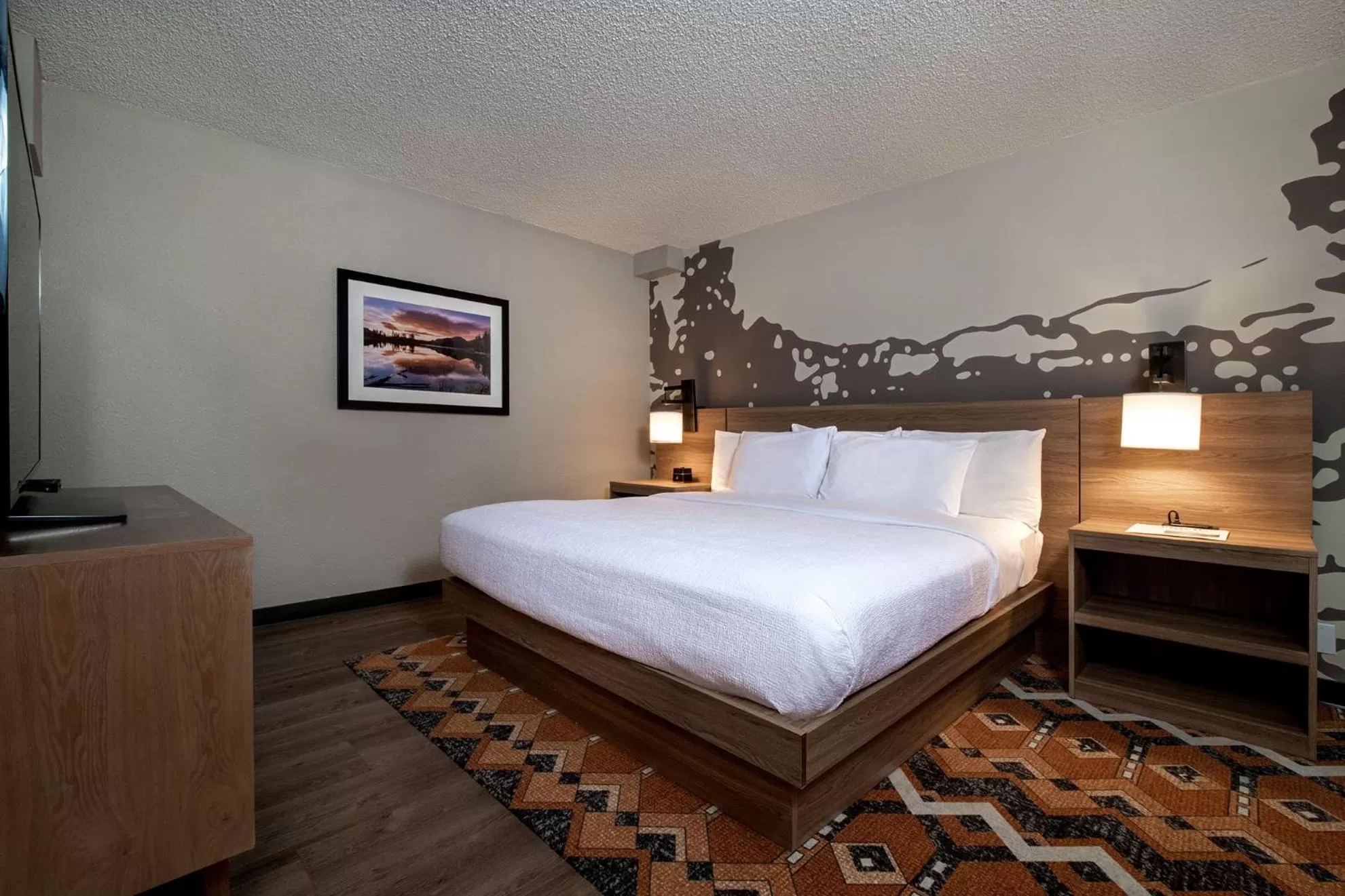1 King Bed, Elevator Access, Accessible Tub, No Smoking in Holiday Inn Estes Park by IHG