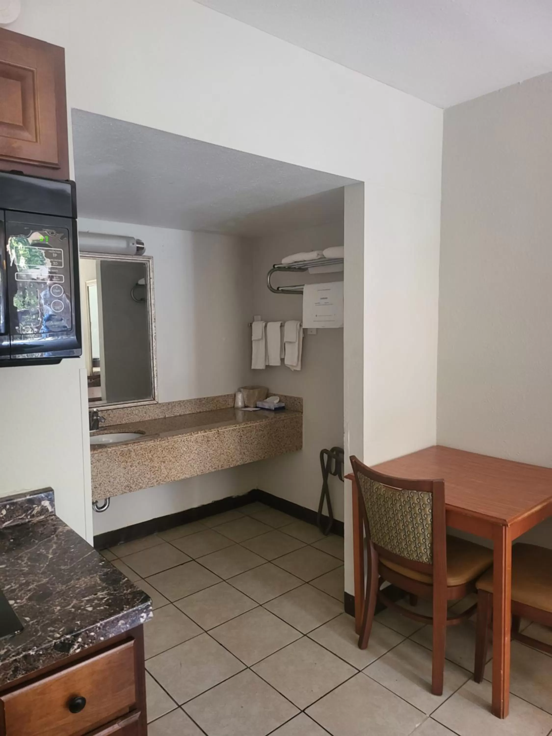 1 Double Bed, Smoking in Baymont by Wyndham Williamsburg