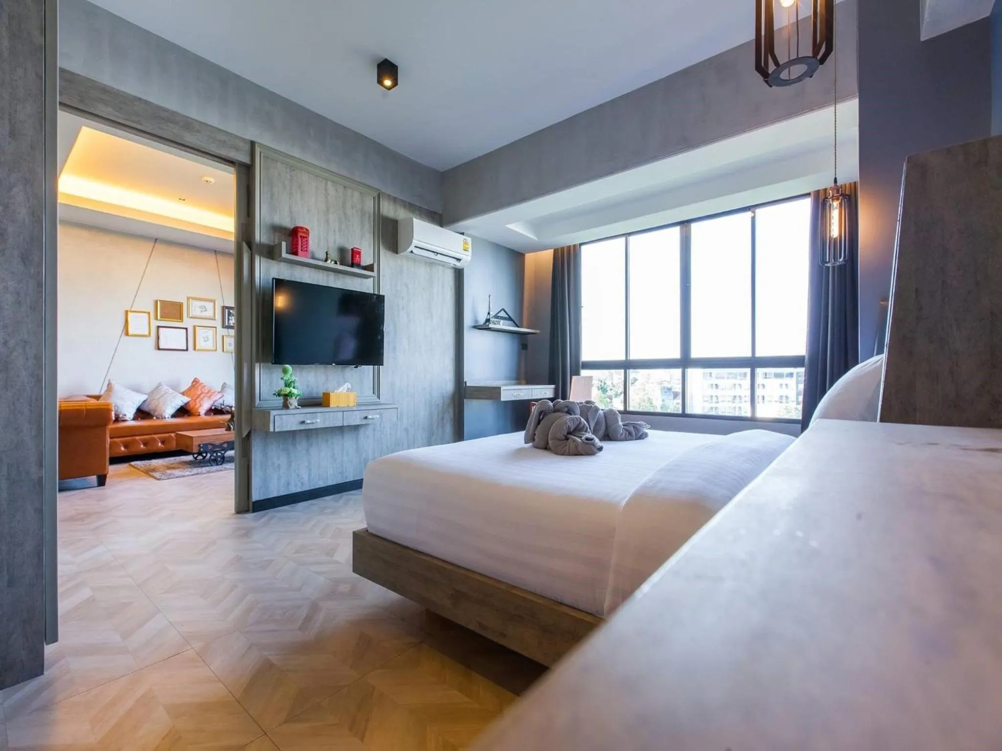 One-Bedroom Suite in Loft Mania Boutique Hotel