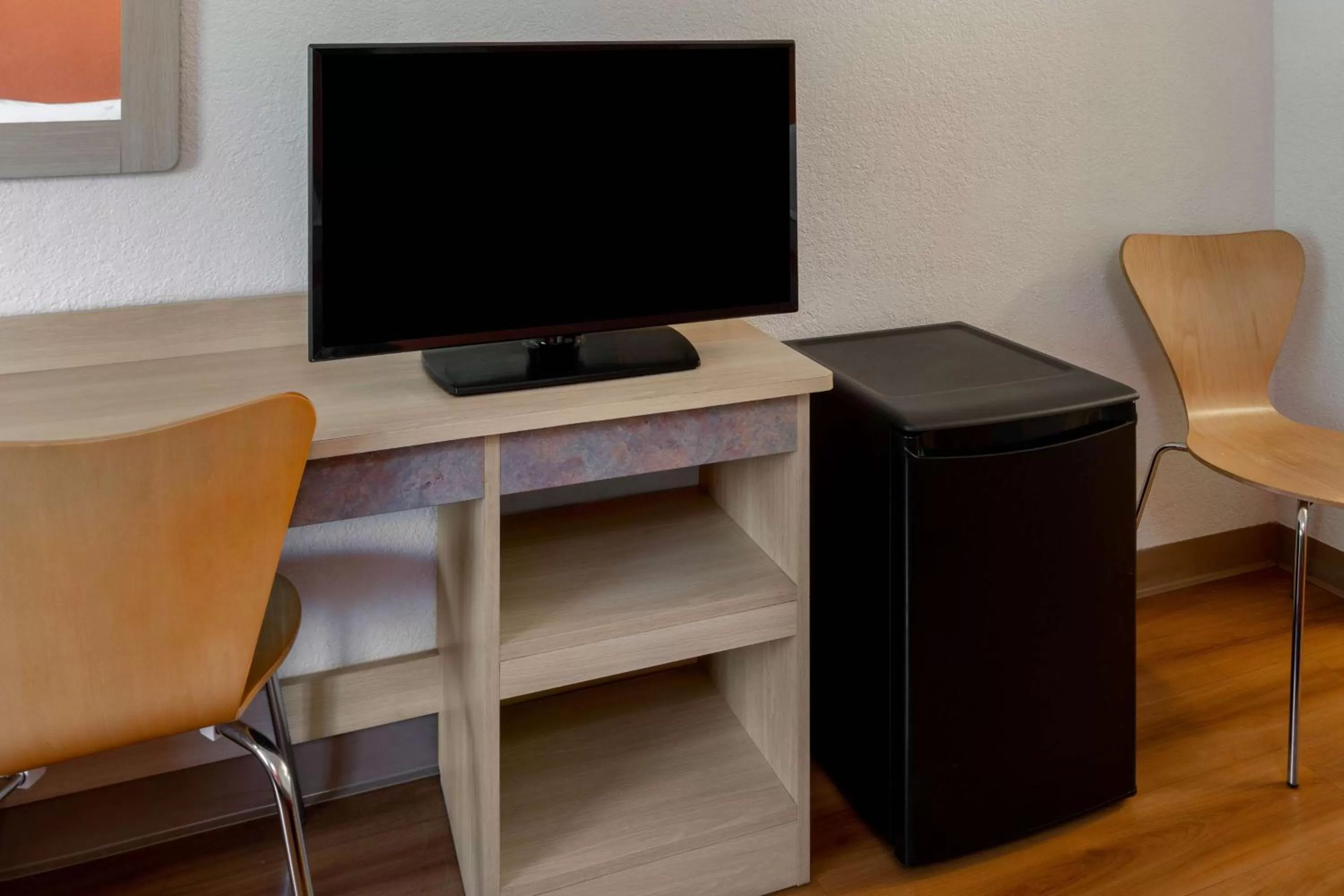 Quadruple Room - Disability Access in Motel 6-Sepulveda, CA - Los Angeles - Van Nuys - North Hills