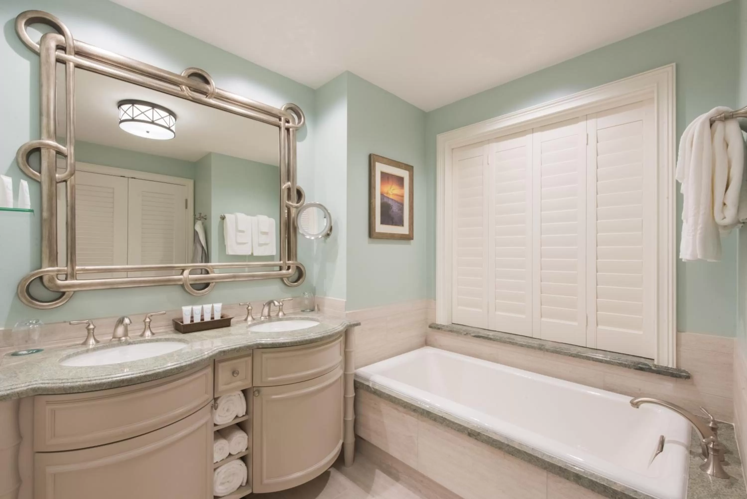 Courtyard View Room with Two Queen Beds in Henderson Beach Resort