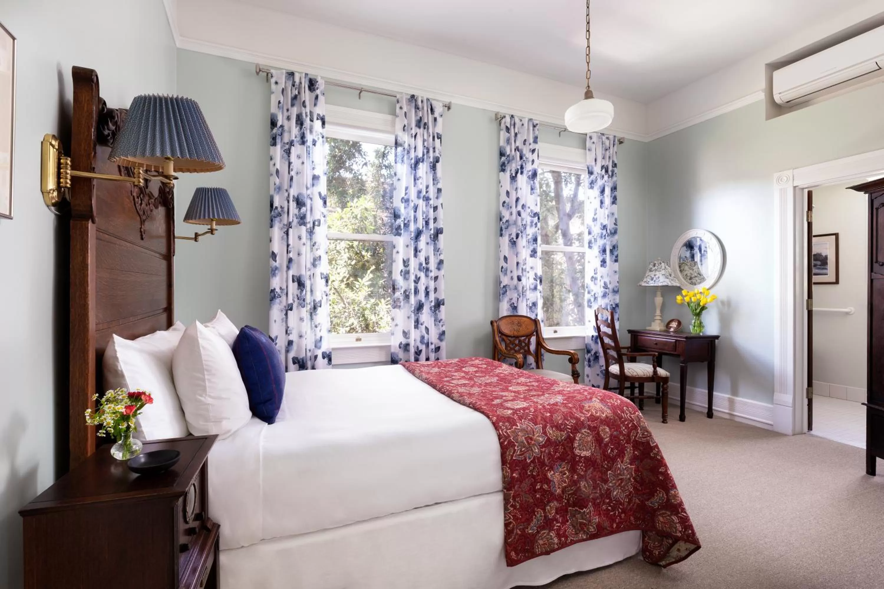 Standard Queen Room in Garden Street Inn Downtown San Luis Obispo, A Kirkwood Collection Hotel