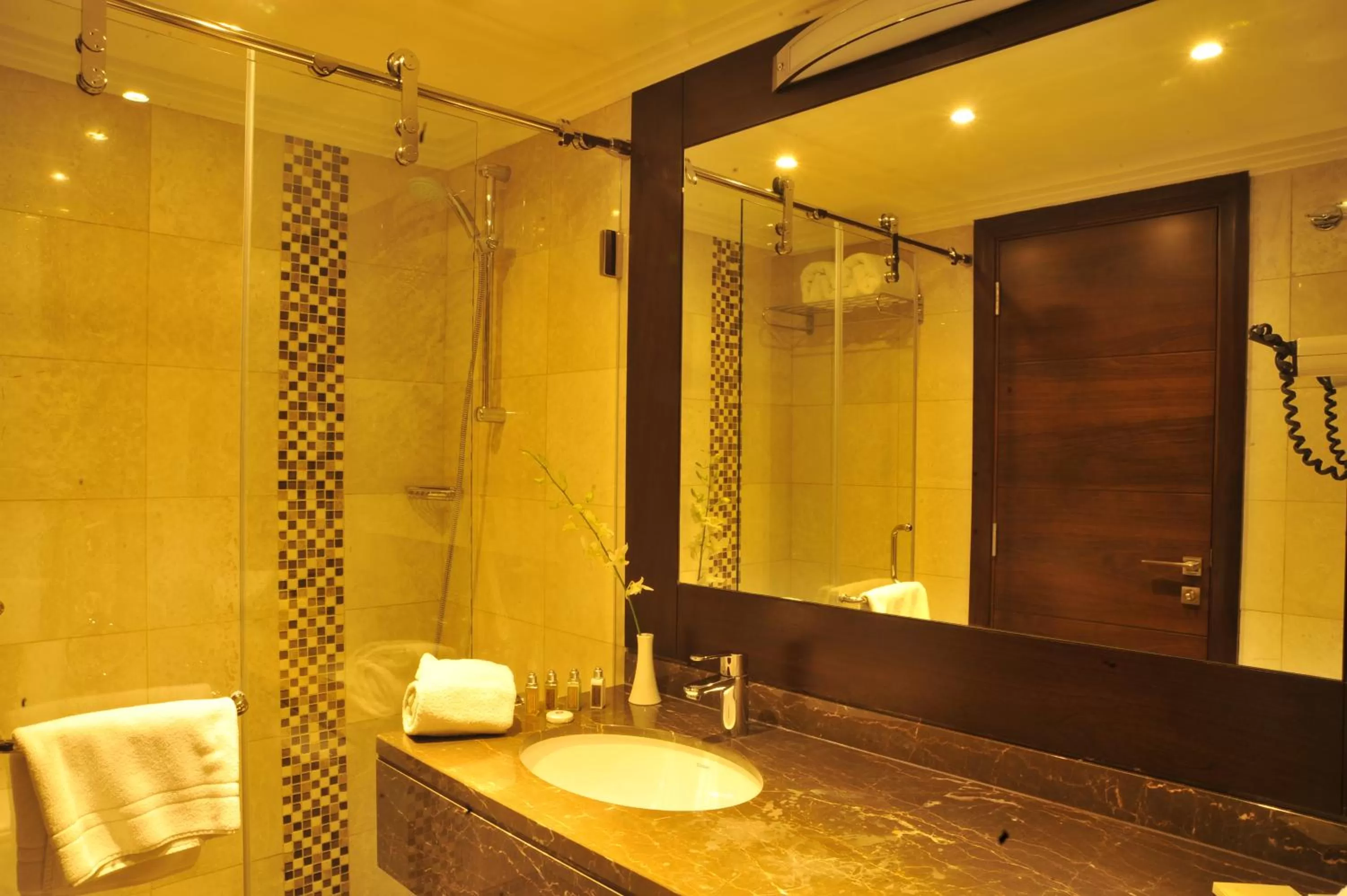 Superior Suite in Lancaster Raouche Hotel