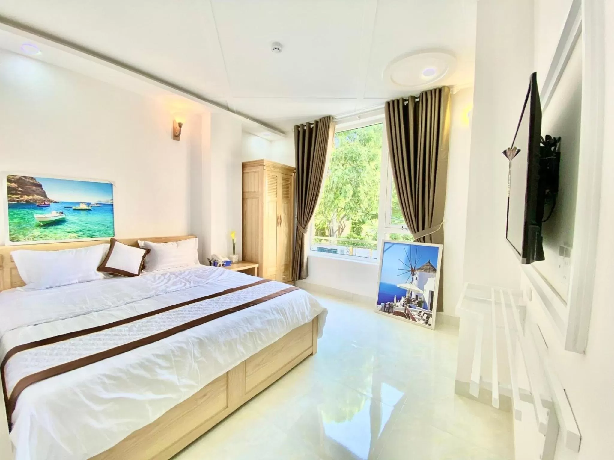 Deluxe Double Room with Balcony in CAROLINE BEACH VUNG TAU