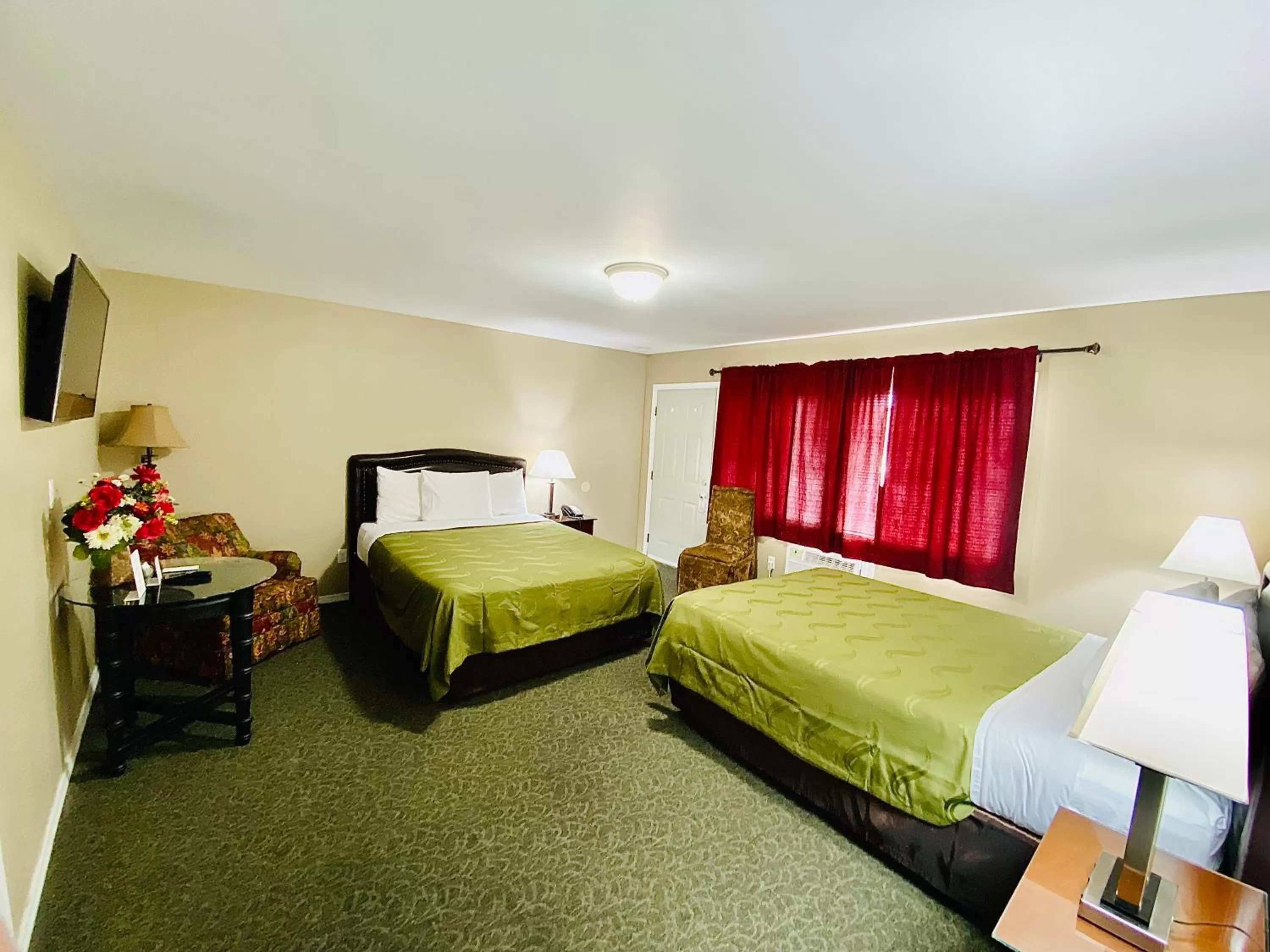 Deluxe Kitchen Room in Sage N Sand Motel