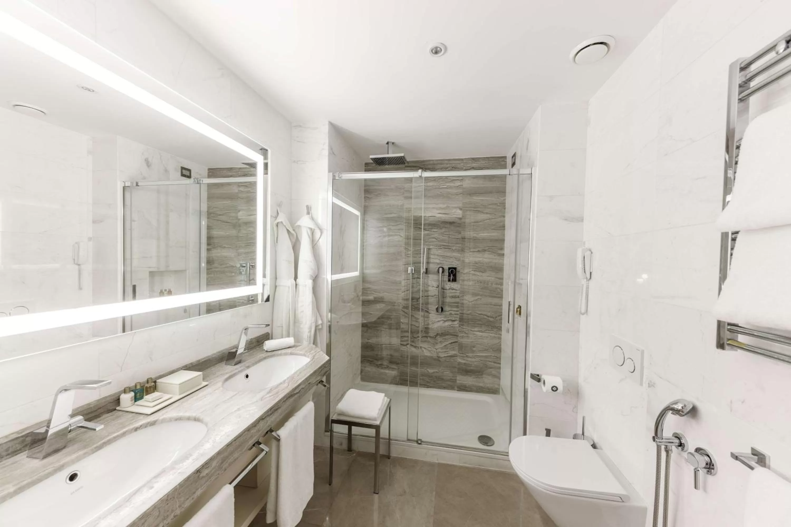 Prestige King Room in Aleph Rome Hotel, Curio Collection By Hilton