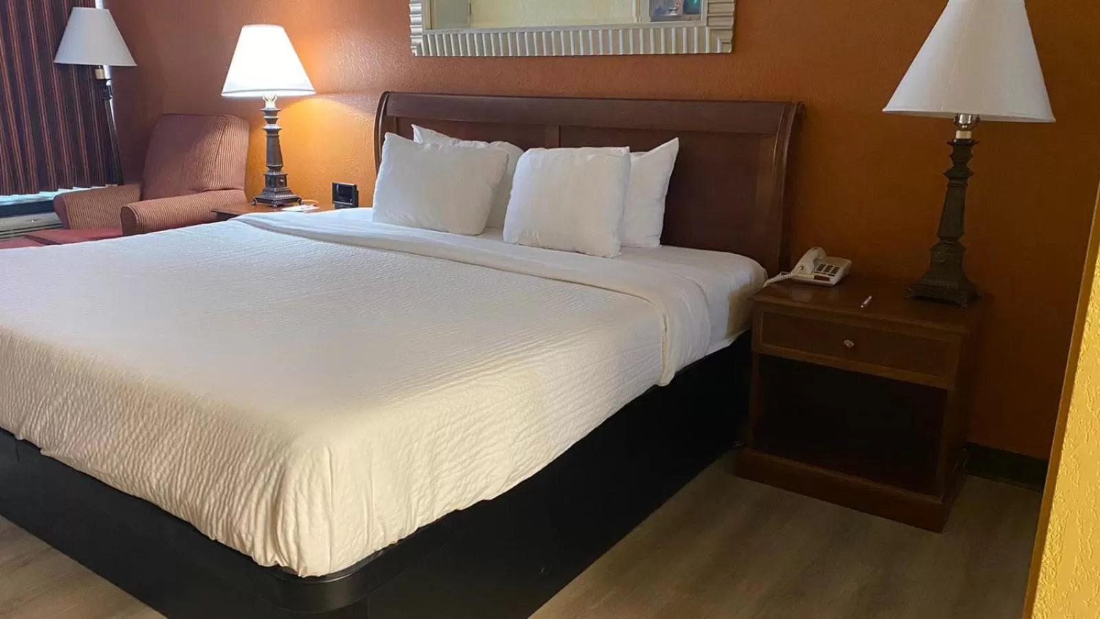 King Room - Non-Smoking in Ramada by Wyndham Rome - Verona