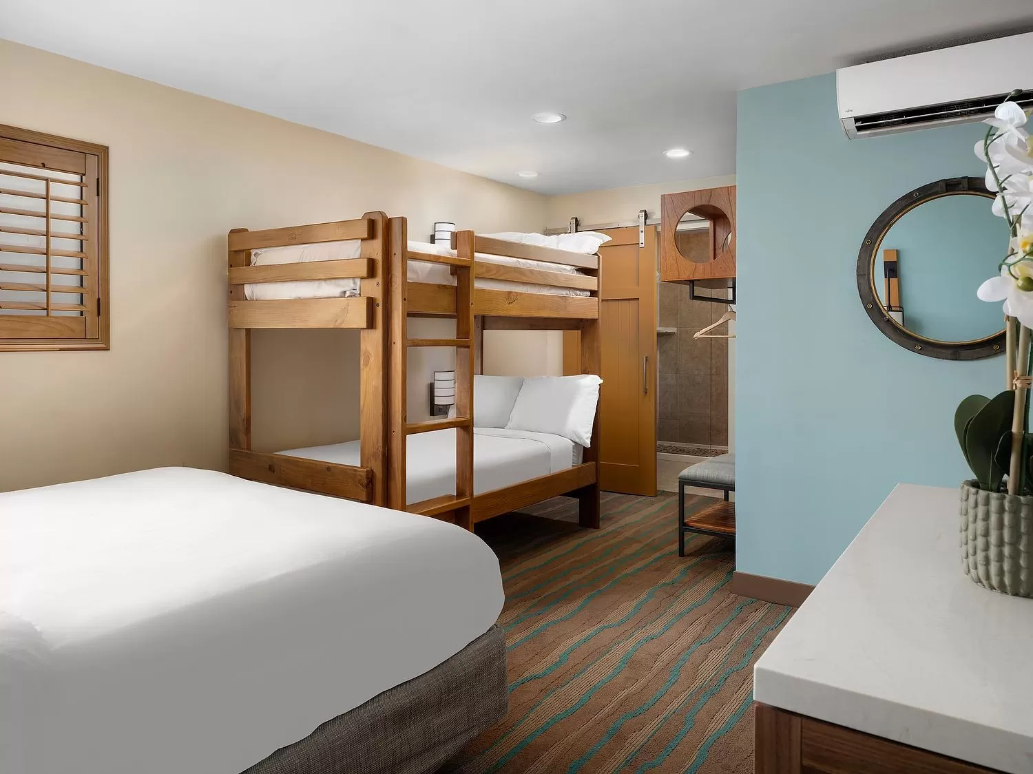 Deluxe Family Room Non-View in Catalina Island Inn