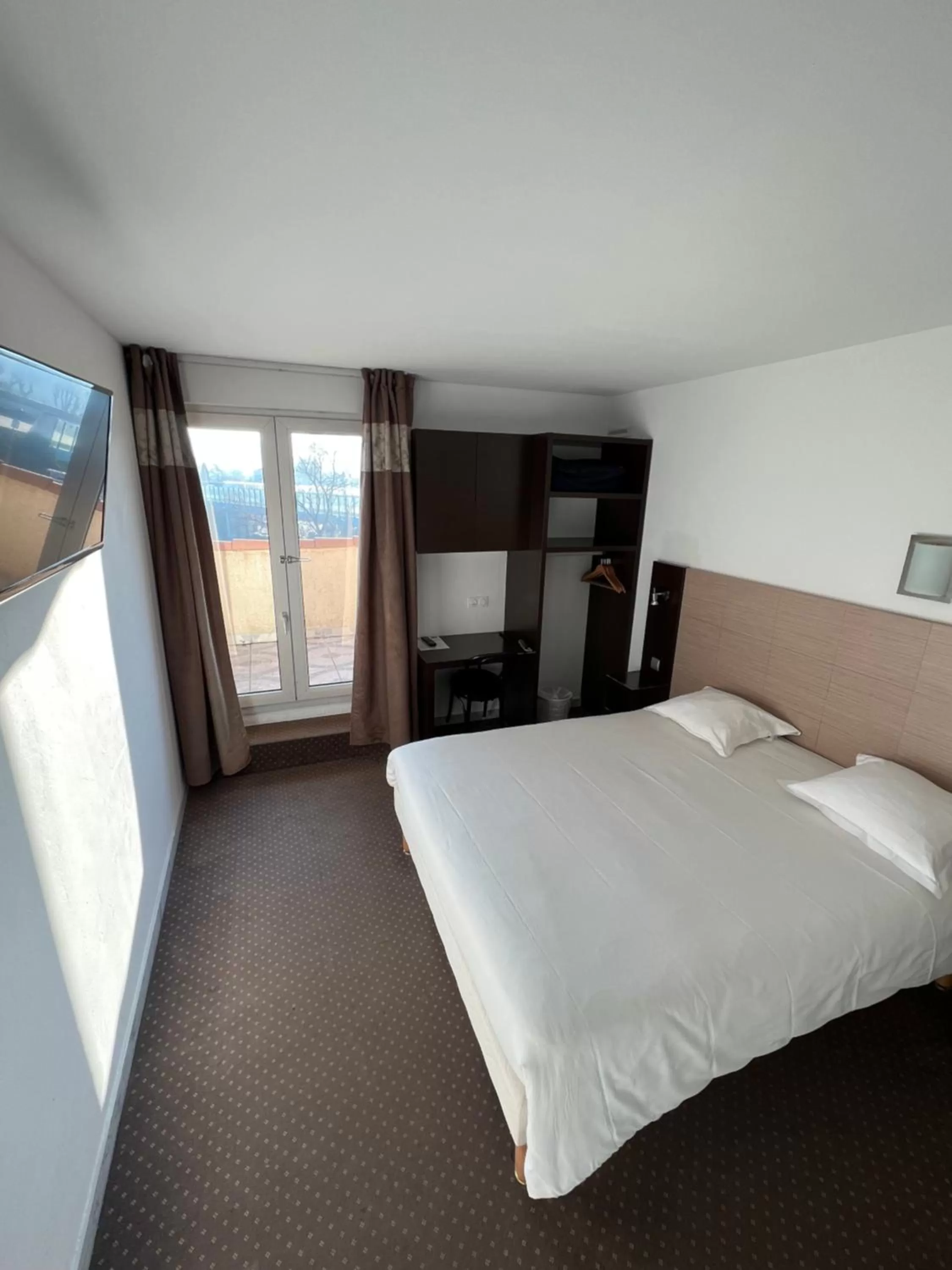 Double Room in Adonis Arc Hotel Aix