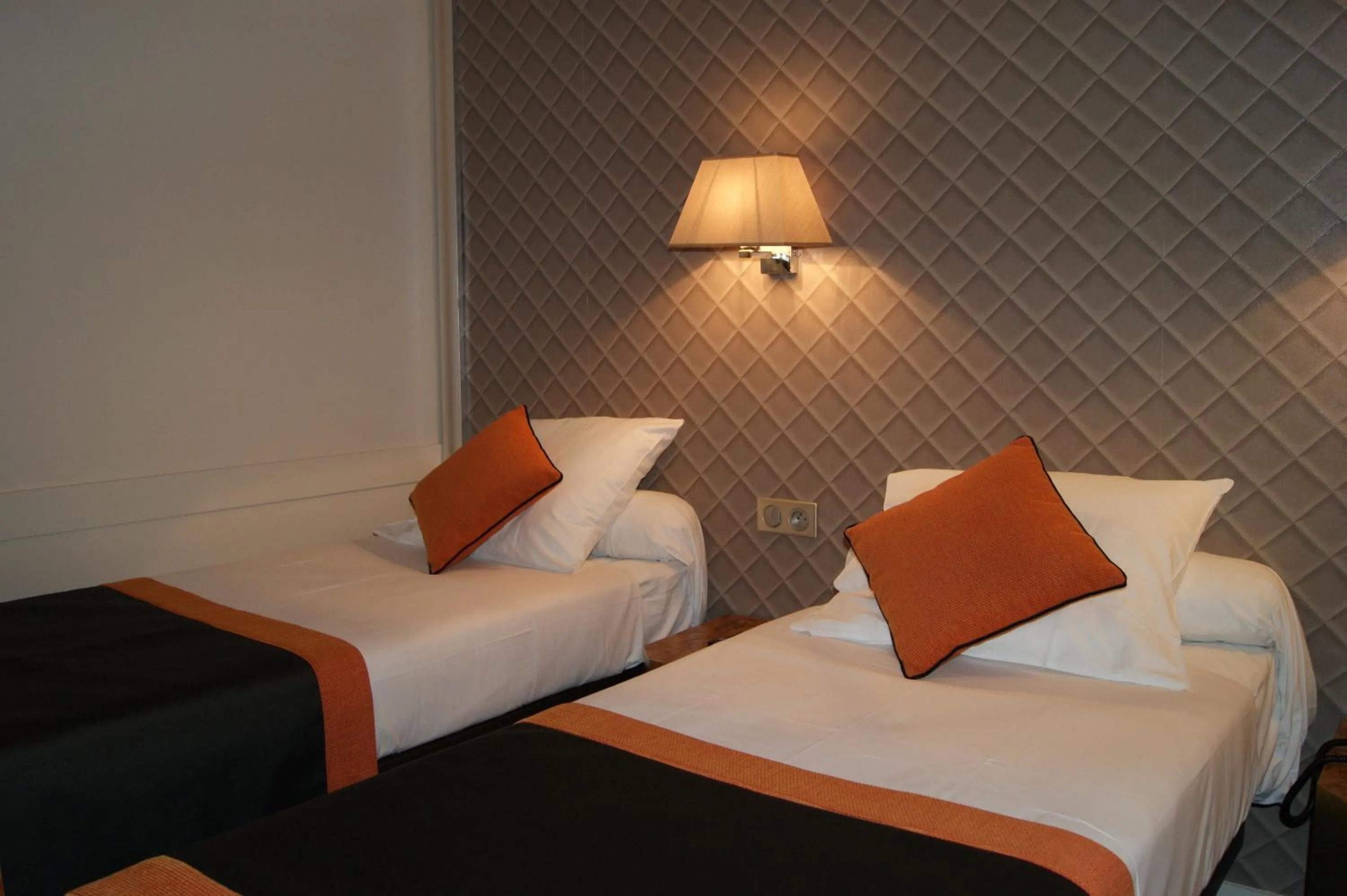 Superior Double or Twin Room in Hotel d'Amiens