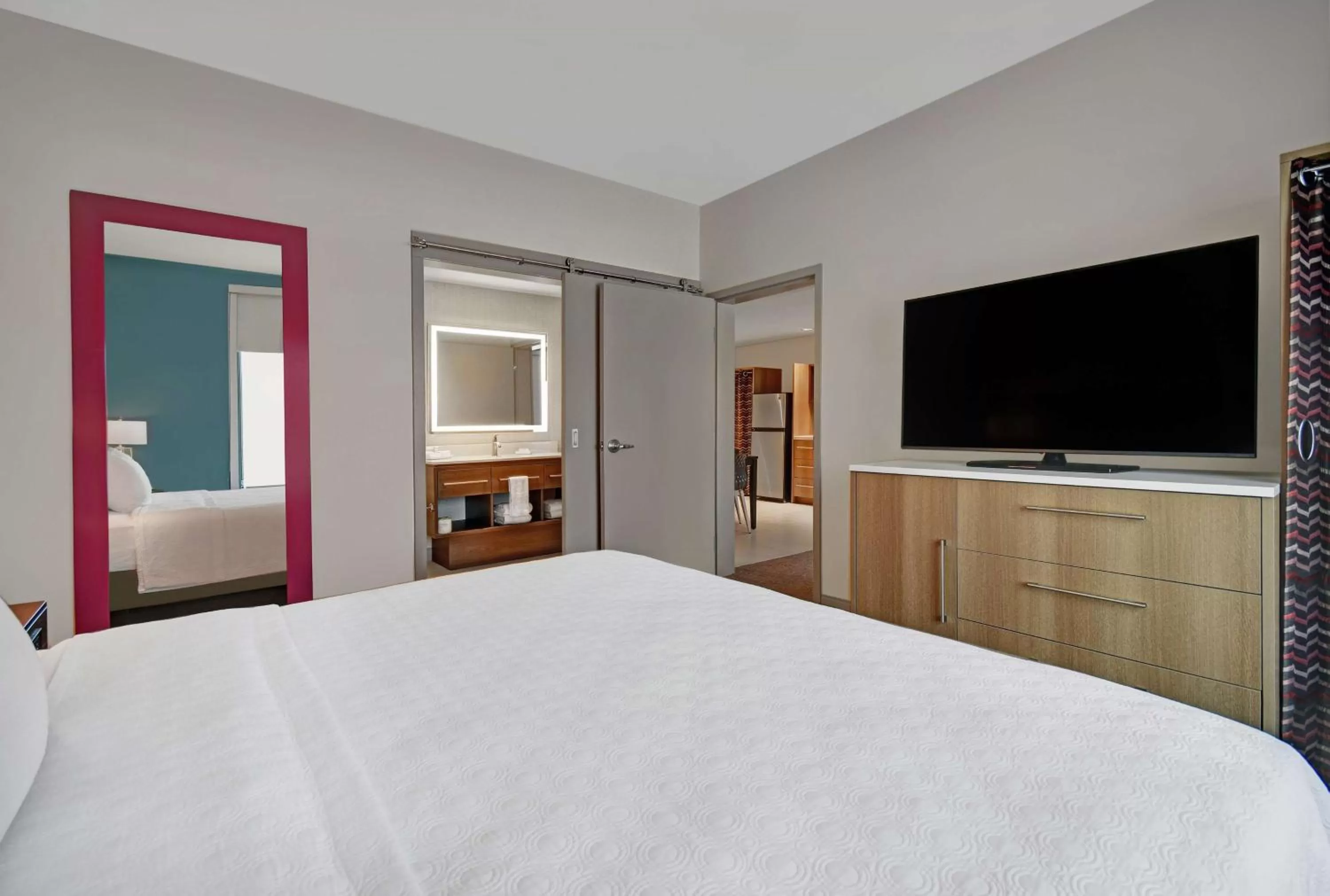 One-Bedroom King Suite - Non-Smoking in Home2 Suites by Hilton Blacksburg University