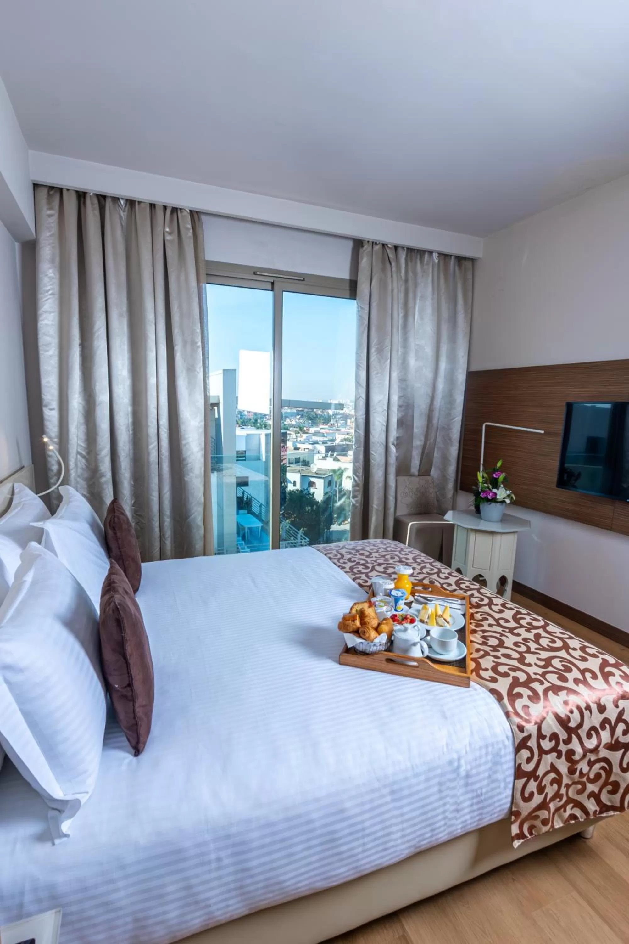 Deluxe Room King Size Bed City View in Kenzi Sidi Maarouf