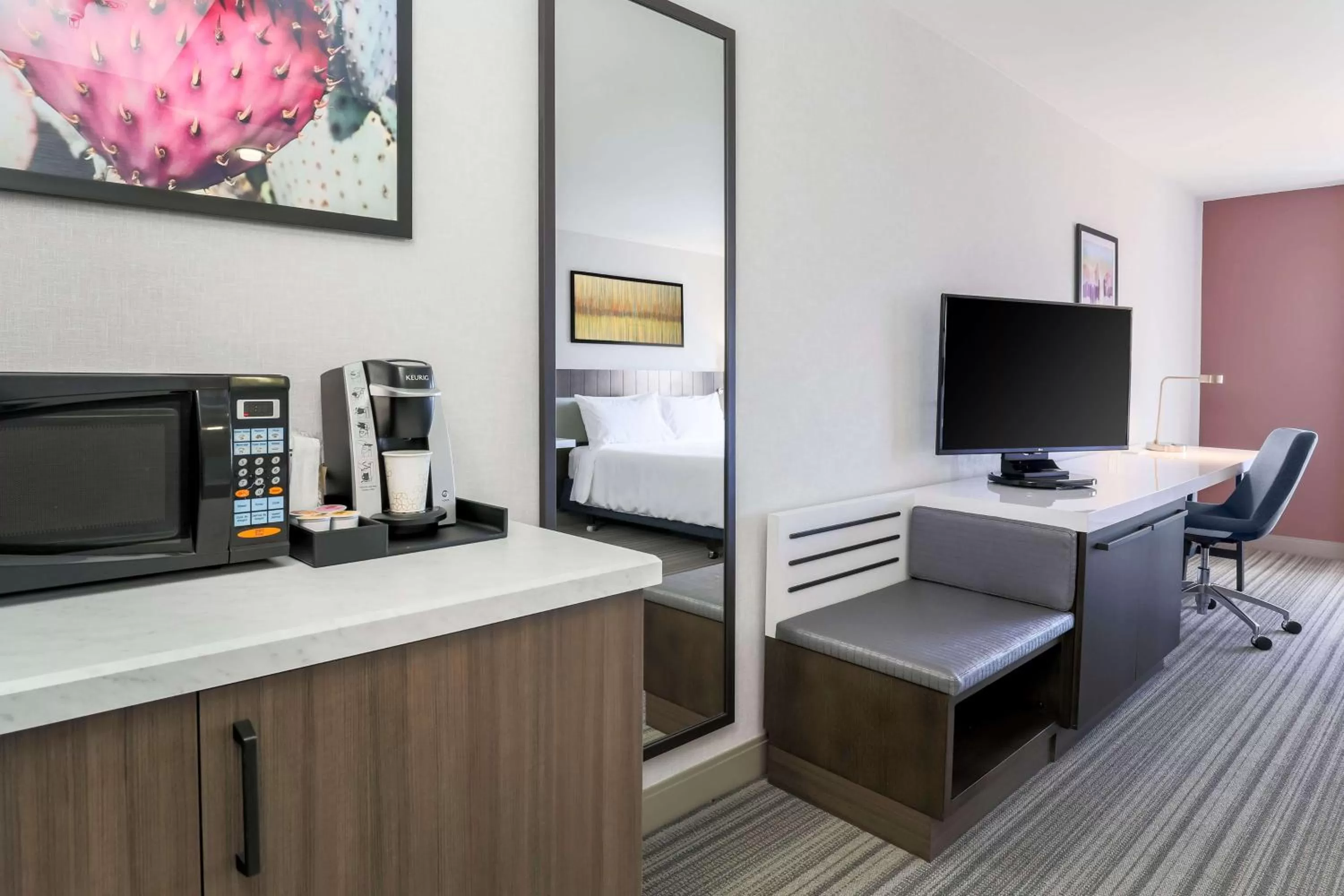 King Room with Whirlpool in Hilton Garden Inn Reno