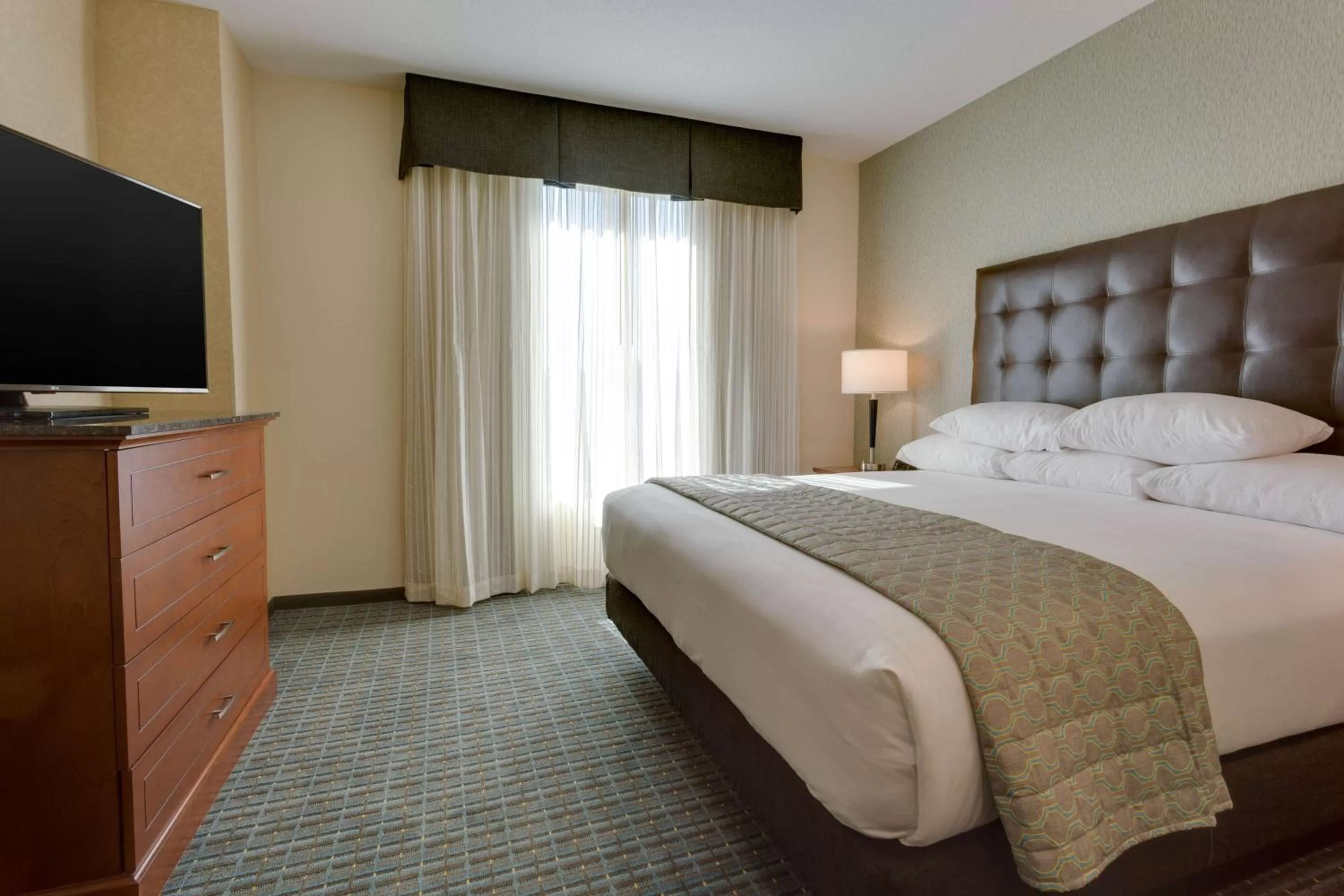 Superior King Suite in Drury Inn & Suites Gainesville