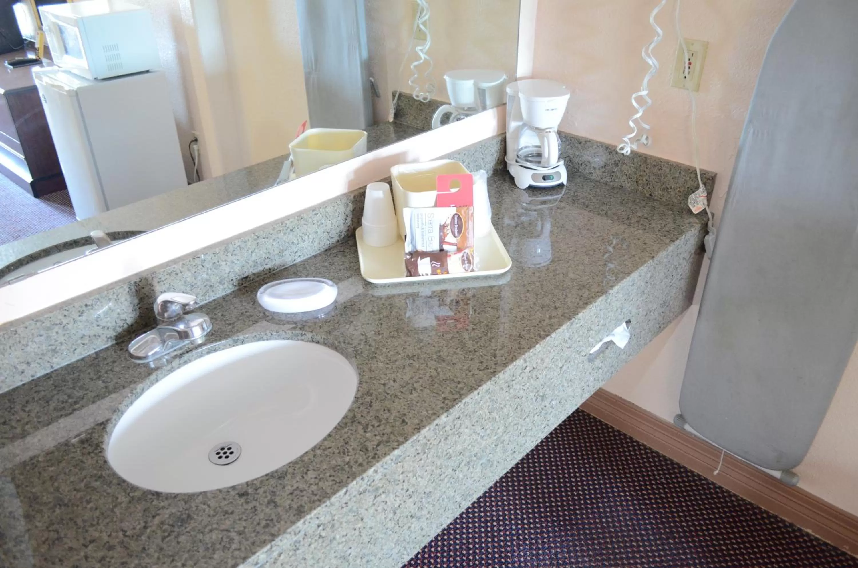 Standard Queen Room with Two Queen Beds - Non-Smoking in Americas Best Value Inn-Near NRG Park/Medical Center