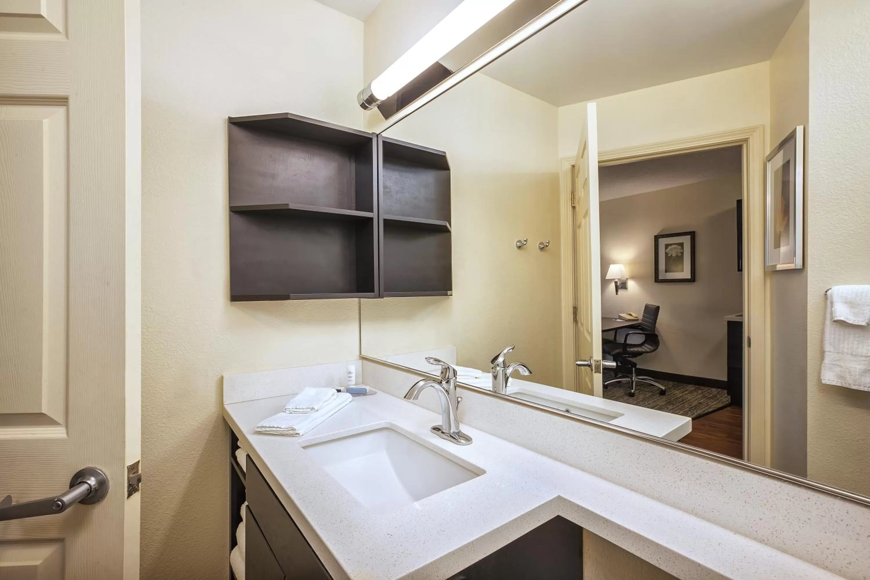 One-Bedroom Queen Suite with Sofa Bed in Candlewood Suites Indianapolis Northeast by IHG