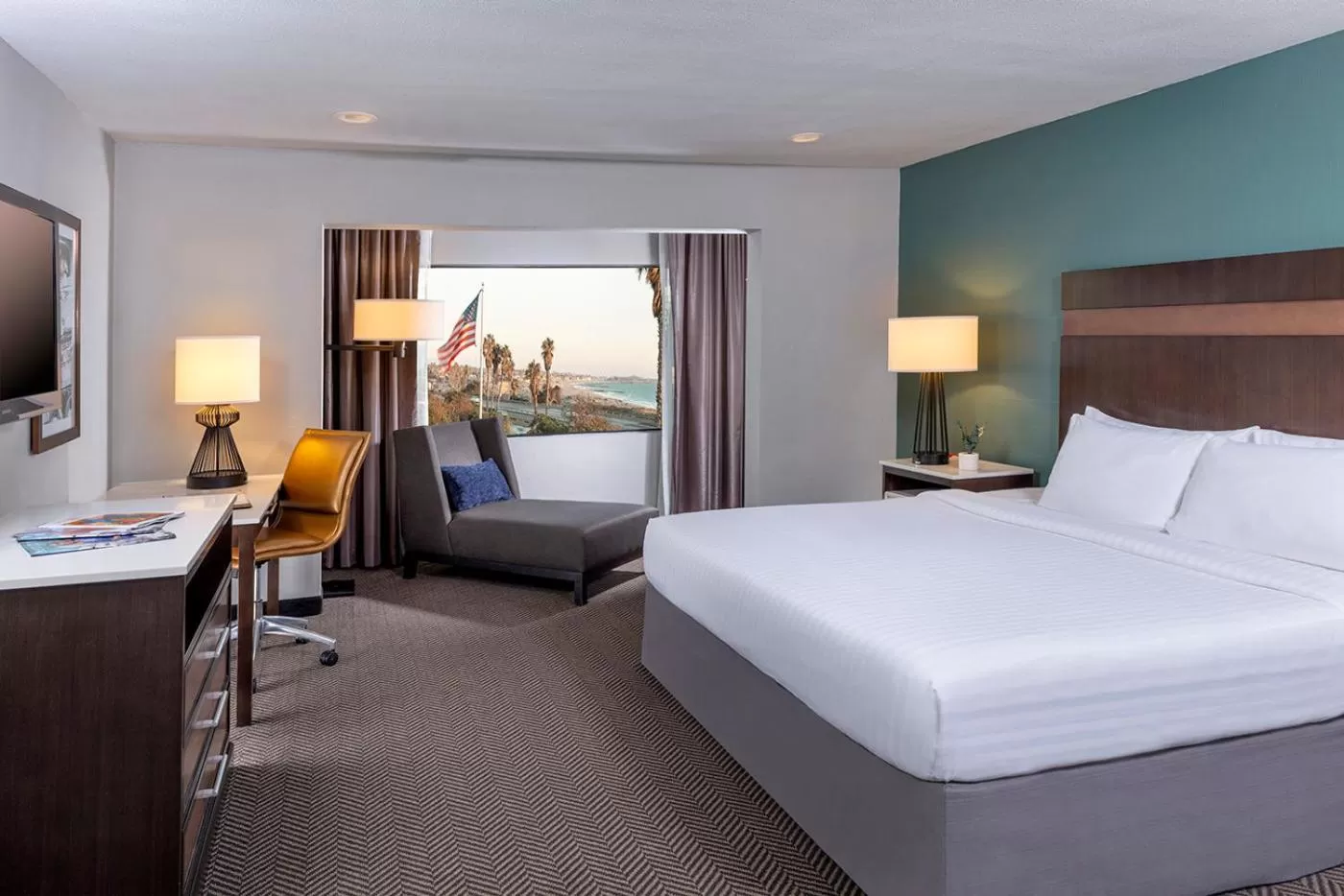 King Room with Ocean View - Non-Smoking in The Pierpont Inn