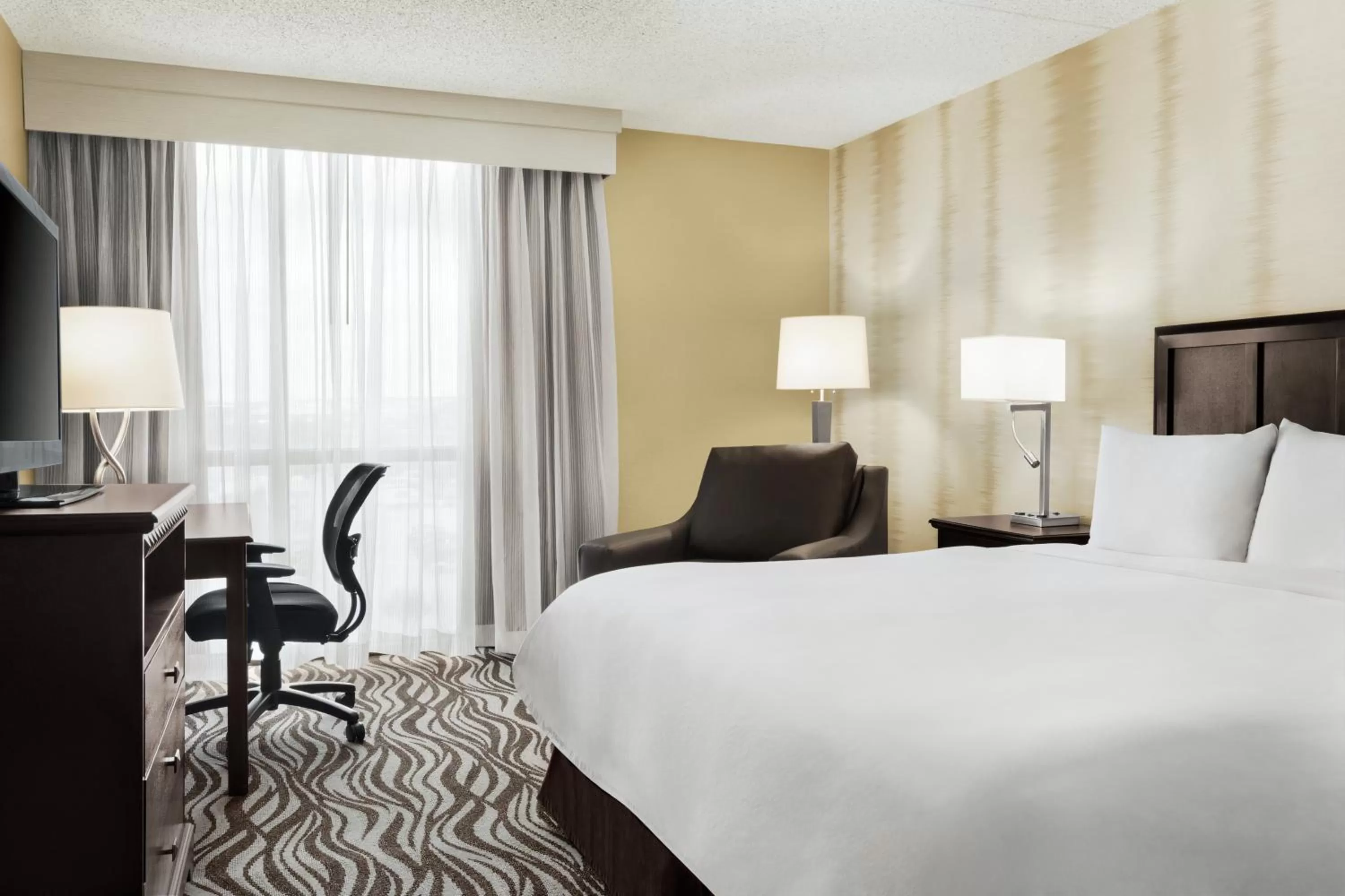 King Room - Disability Access/Non-Smoking in Radisson Hotel Fort Worth North-Fossil Creek