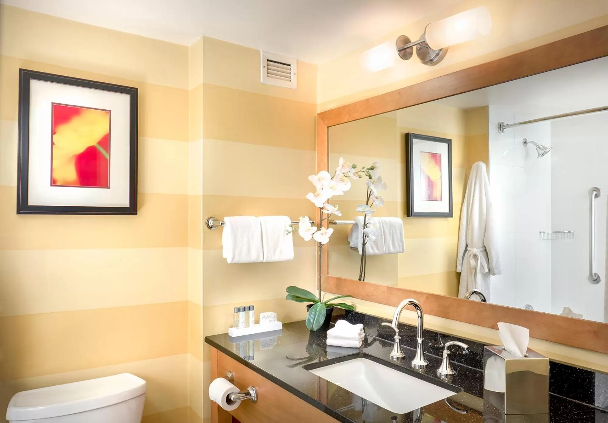 Premium Harbourview Two Doubles in Pinnacle Hotel Harbourfront