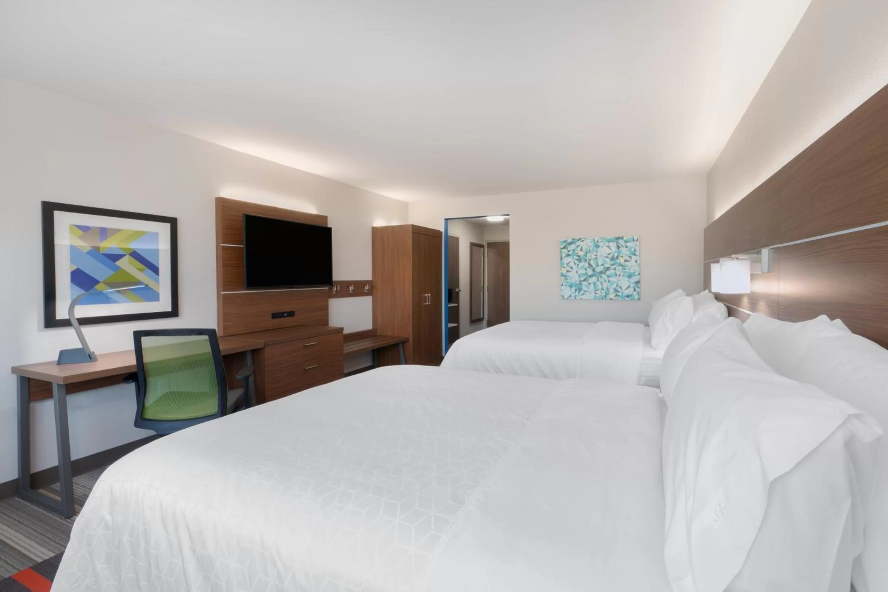 Standard Queen Room with Two Queen Beds - Communications Accessible in Holiday Inn Express & Suites Lake Havasu - London Bridge by IHG