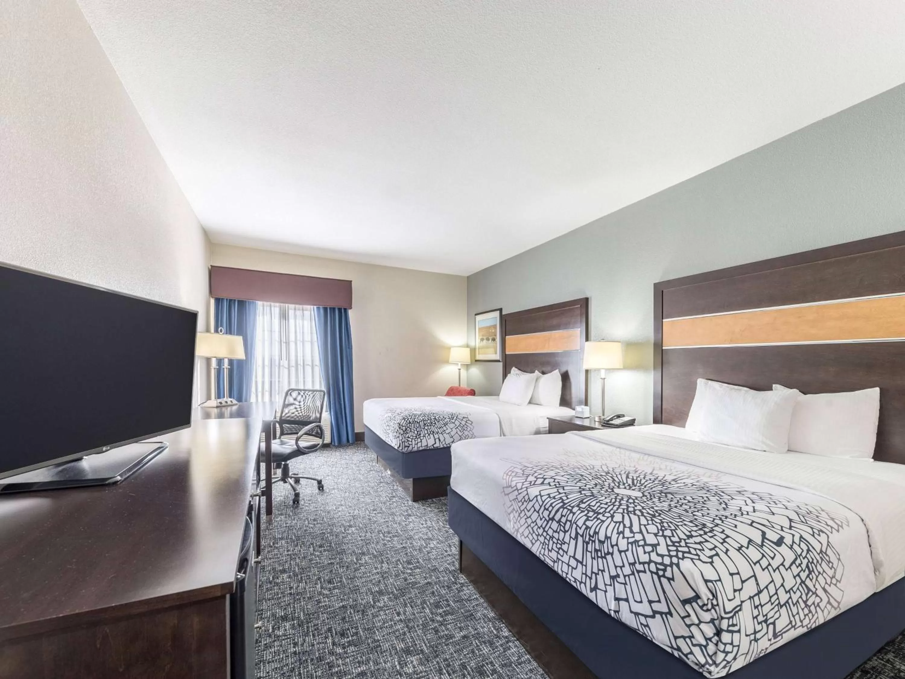 Deluxe Queen Room with Two Queen Beds in La Quinta by Wyndham Tulsa - Catoosa