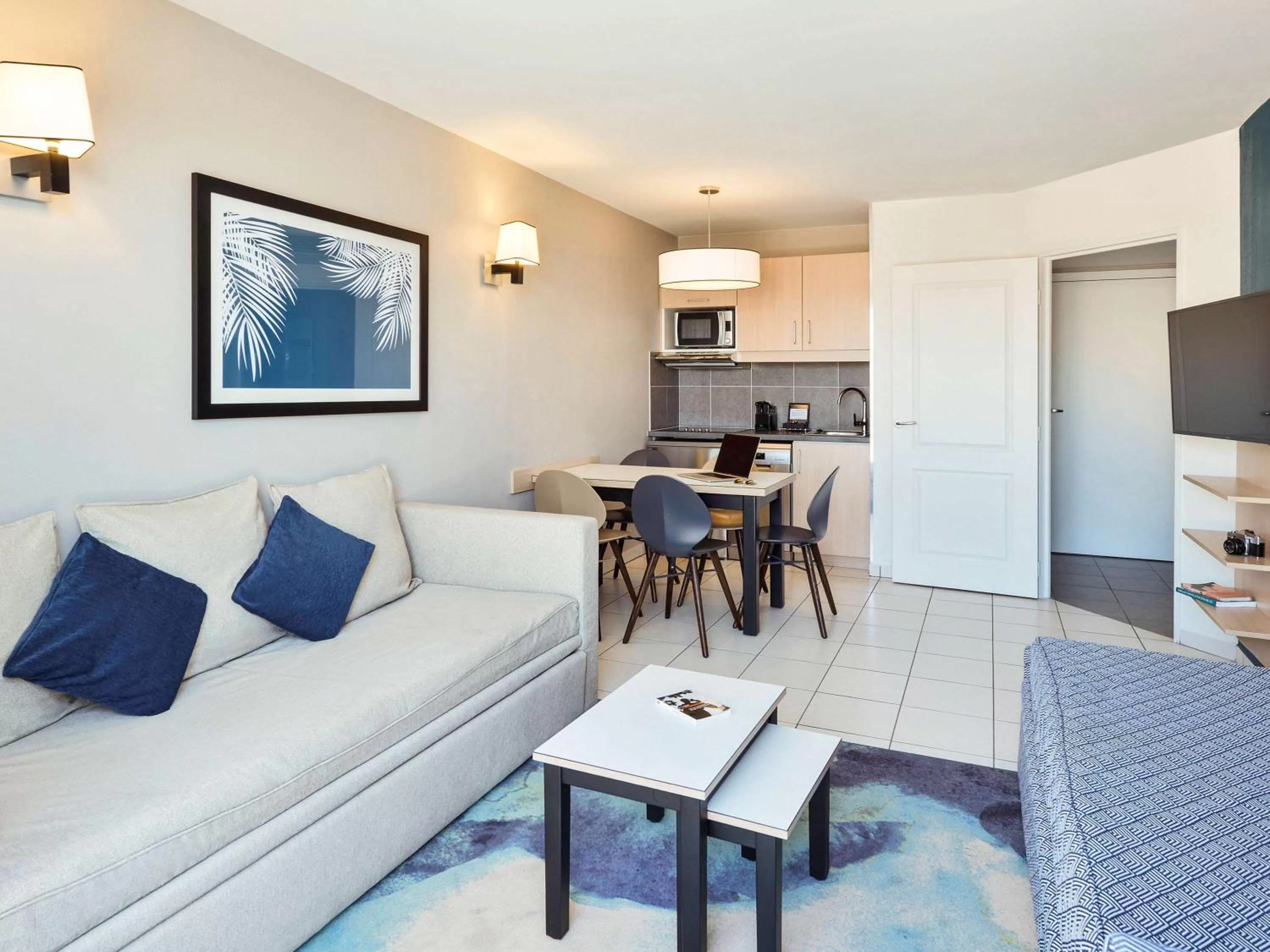 Superior One-Bedroom Apartment (5 Adults) in Aparthotel Adagio Monaco Monte Cristo