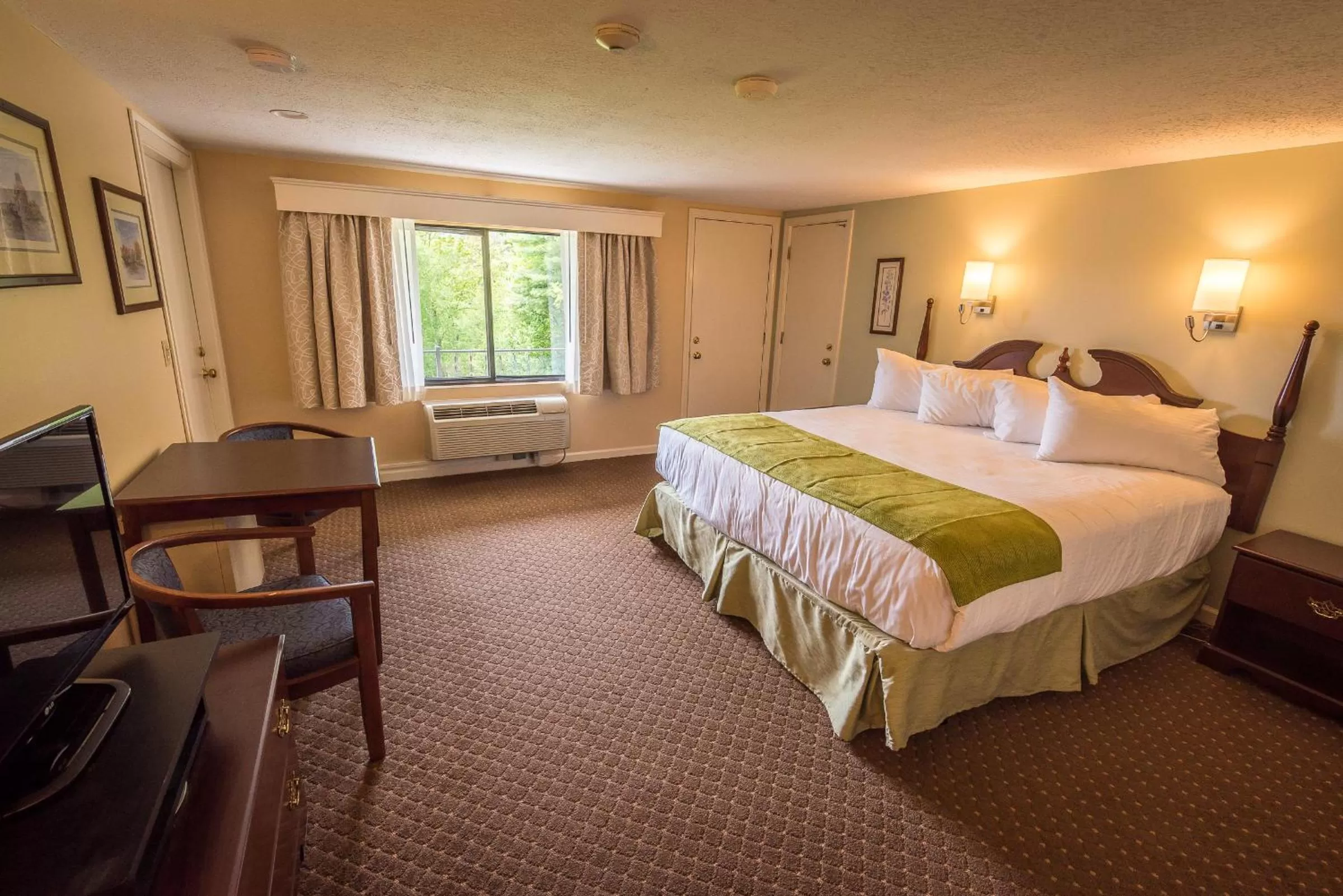 Double Queen Room with Garden View  in Fox Ridge Resort