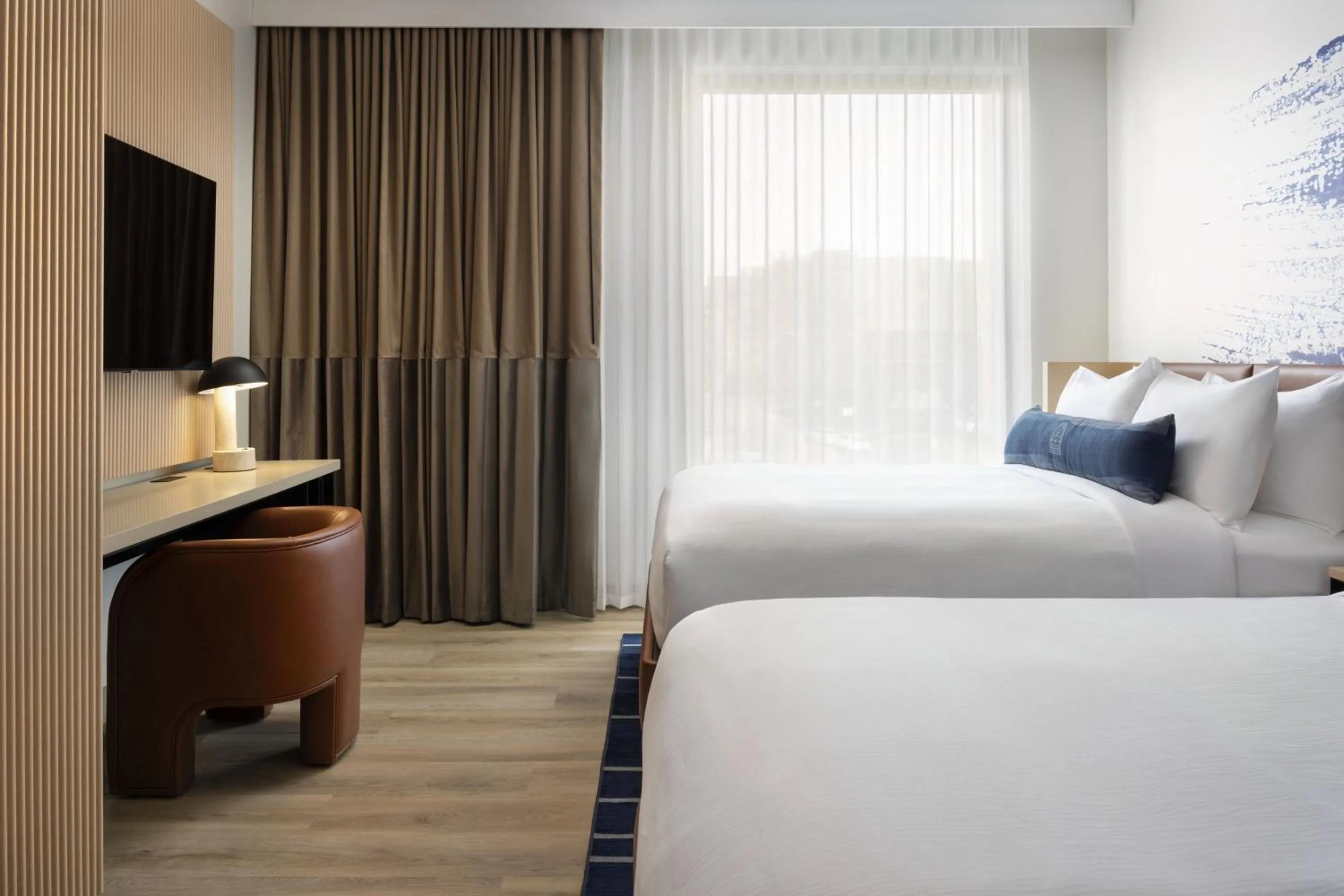 Standard Queen Room with Two Queen Beds  in Cascade Hotel, Kansas City, a Tribute Portfolio Hotel