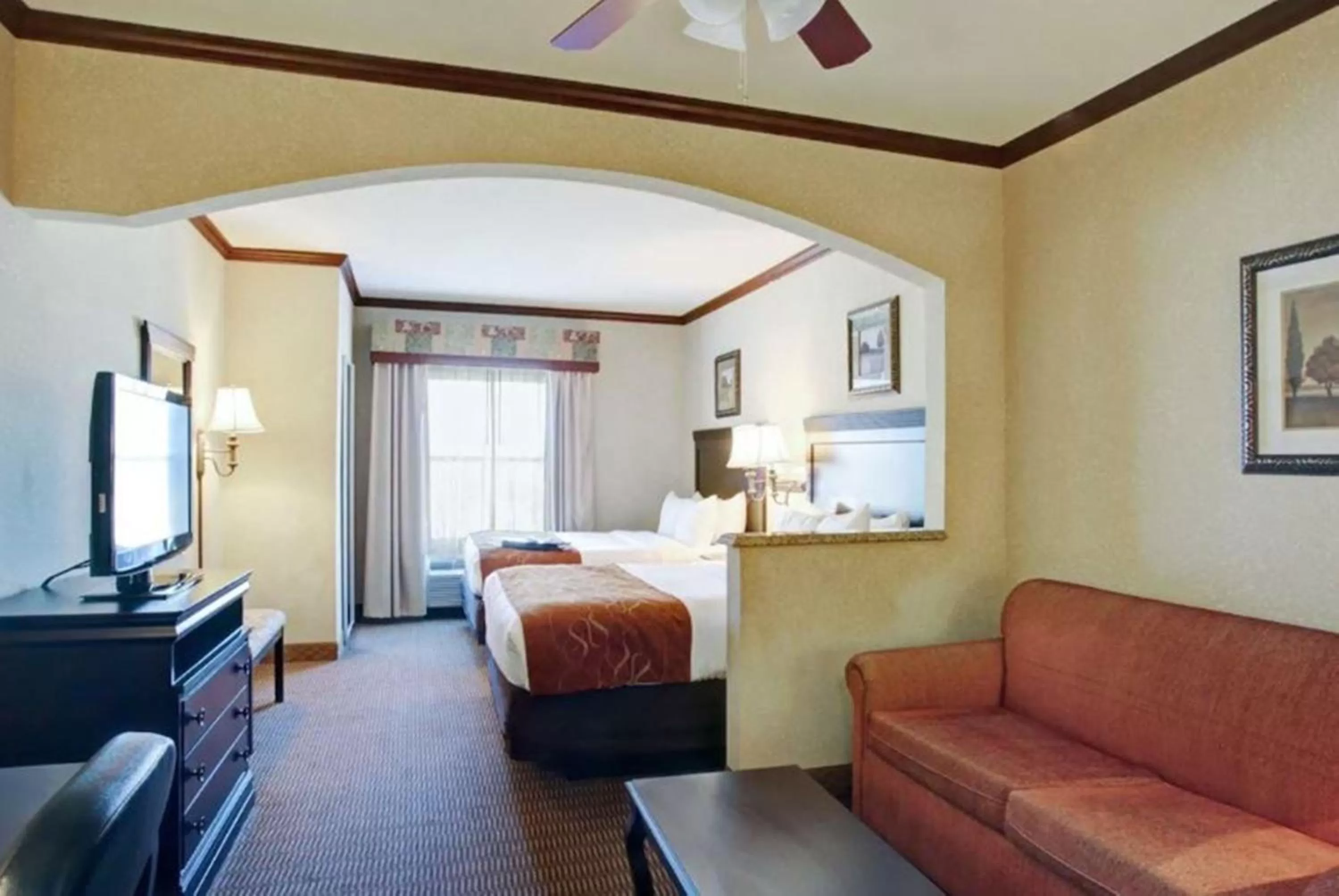 King Suite - Accessible/Non-Smoking in Comfort Suites University Drive