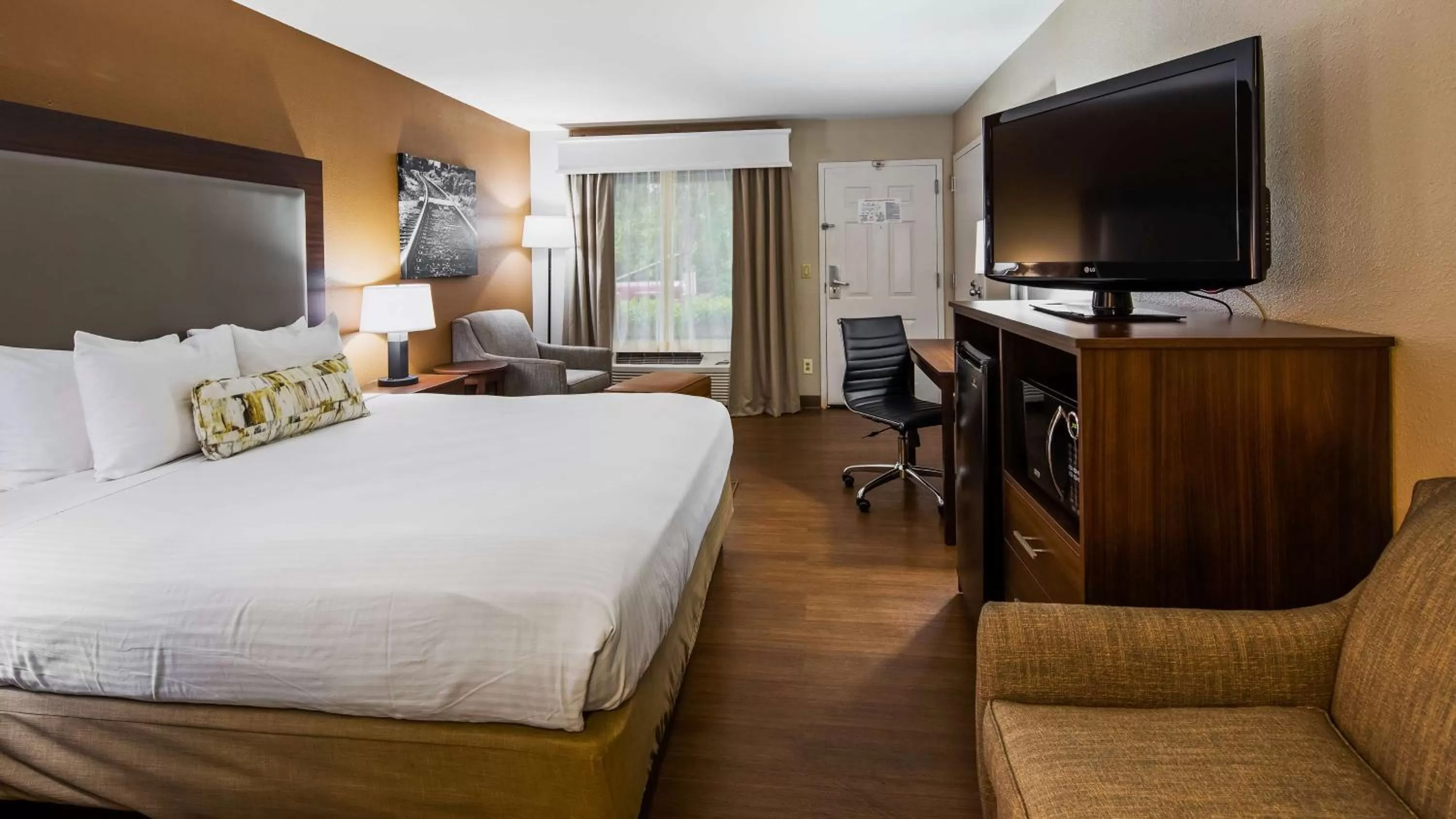 King Room - Non-Smoking in Best Western Shenandoah Inn