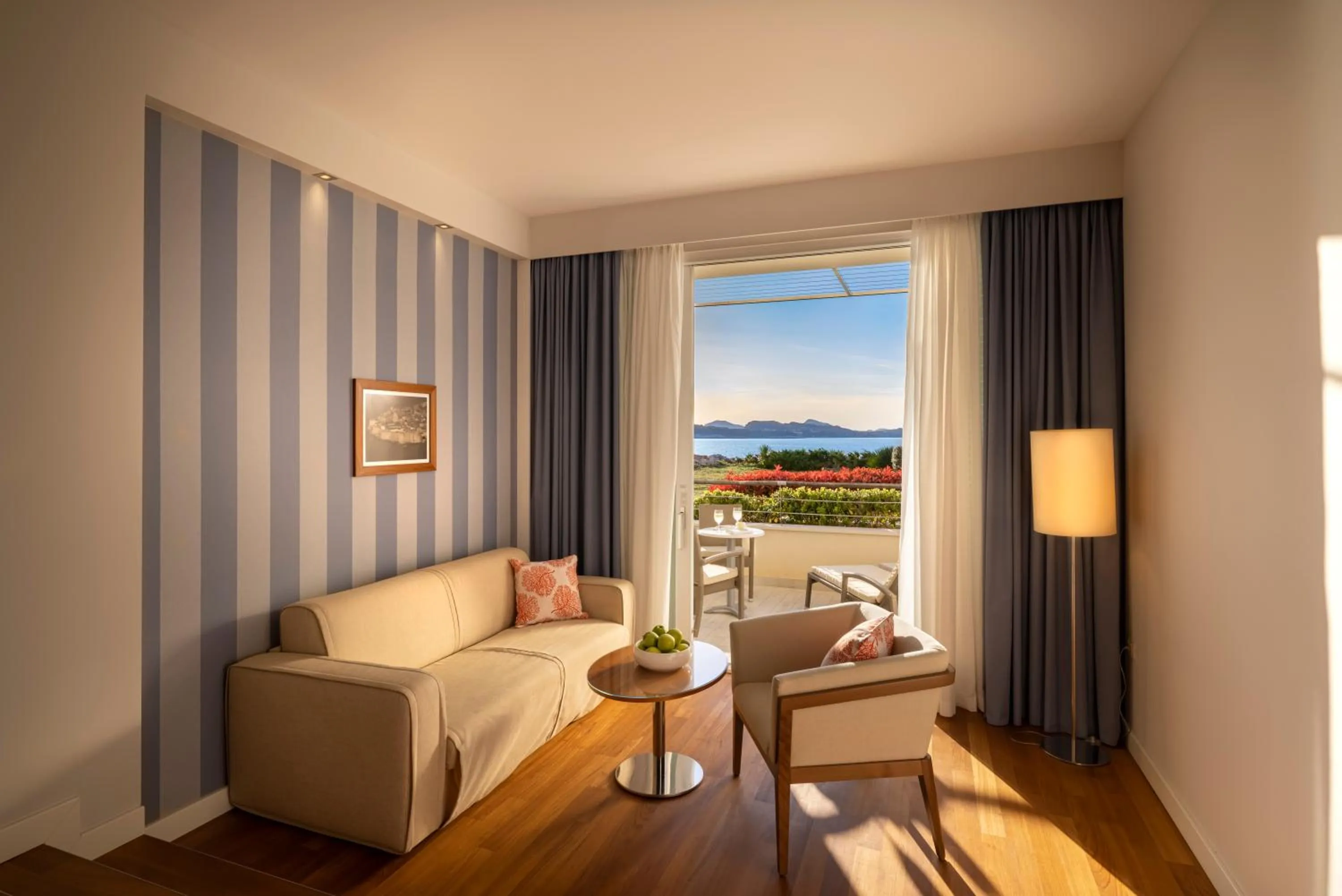 V Level Suite for 2+2 Seaview in President Hotel, Valamar Collection