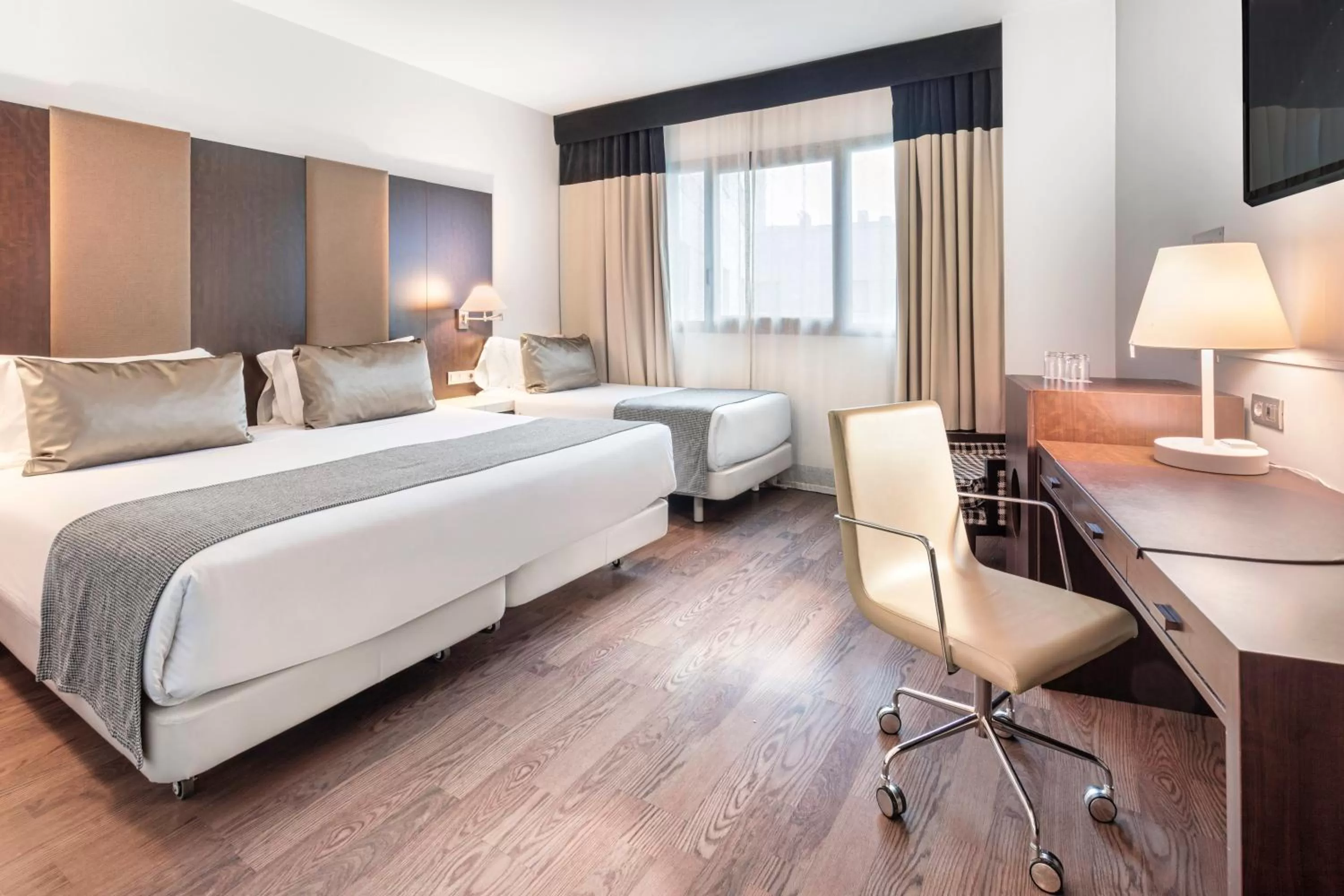 Triple Room (3 Adults) in Catalonia El Retiro