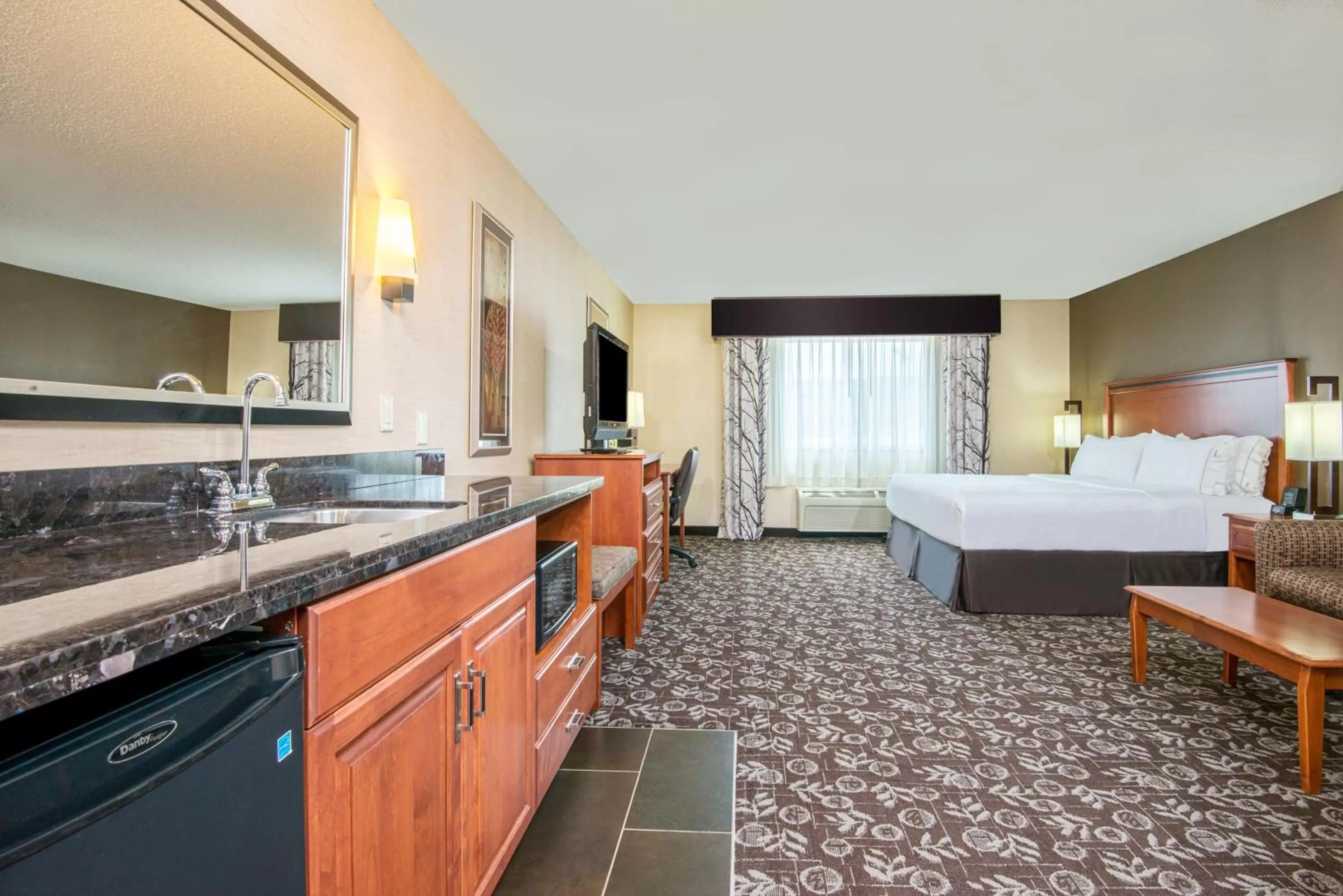 Suite - Hearing Accessible - Non-Smoking in Holiday Inn Express Casper I-25 by IHG