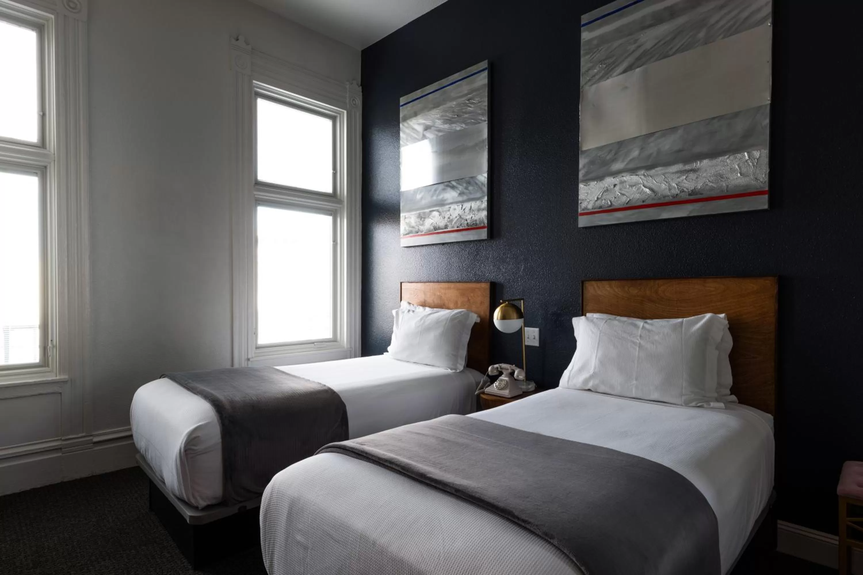 Standard Two Twin in The Metro Hotel