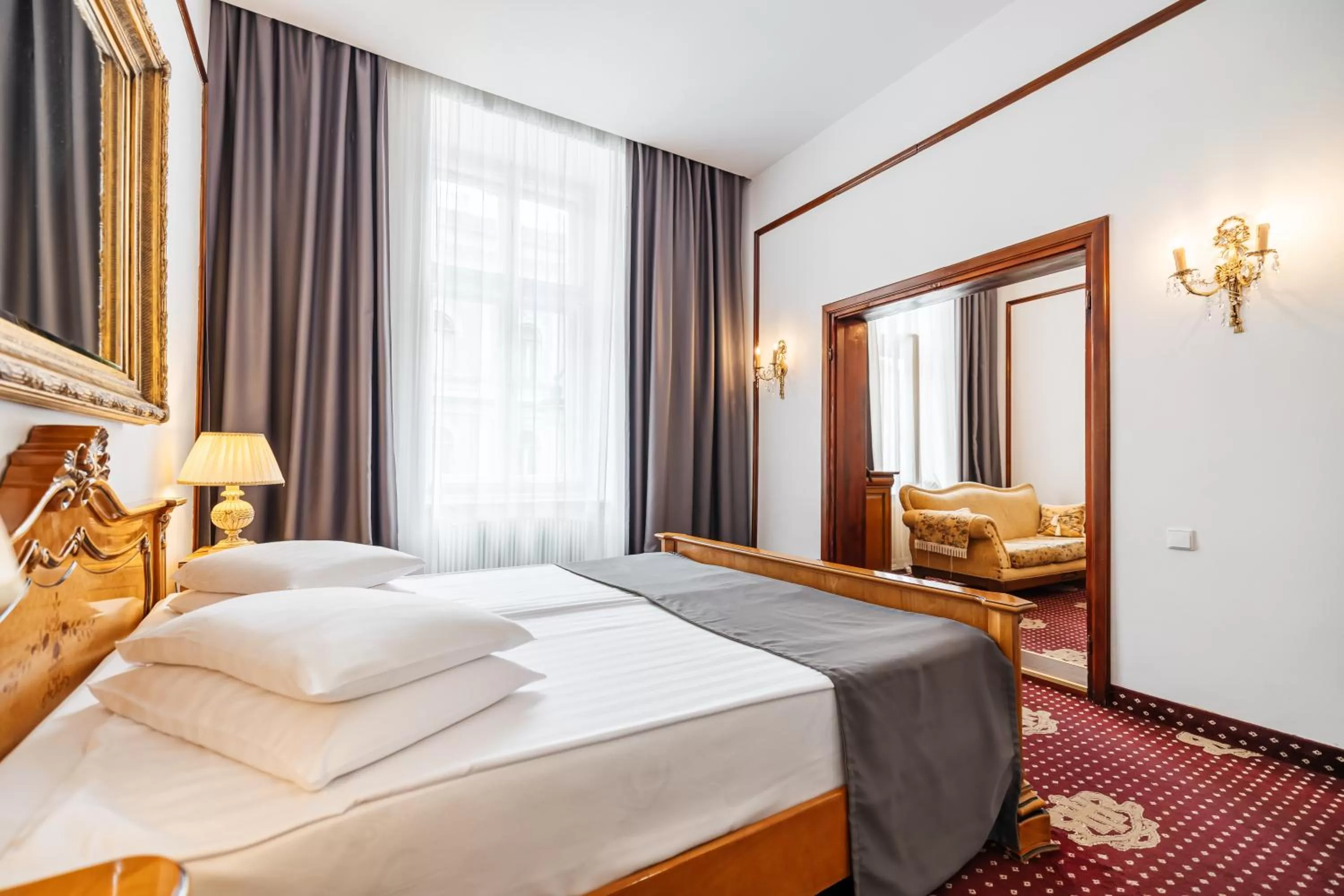 One-Bedroom Suite - single occupancy in Hotel Imparatul Romanilor Hotel & SPA