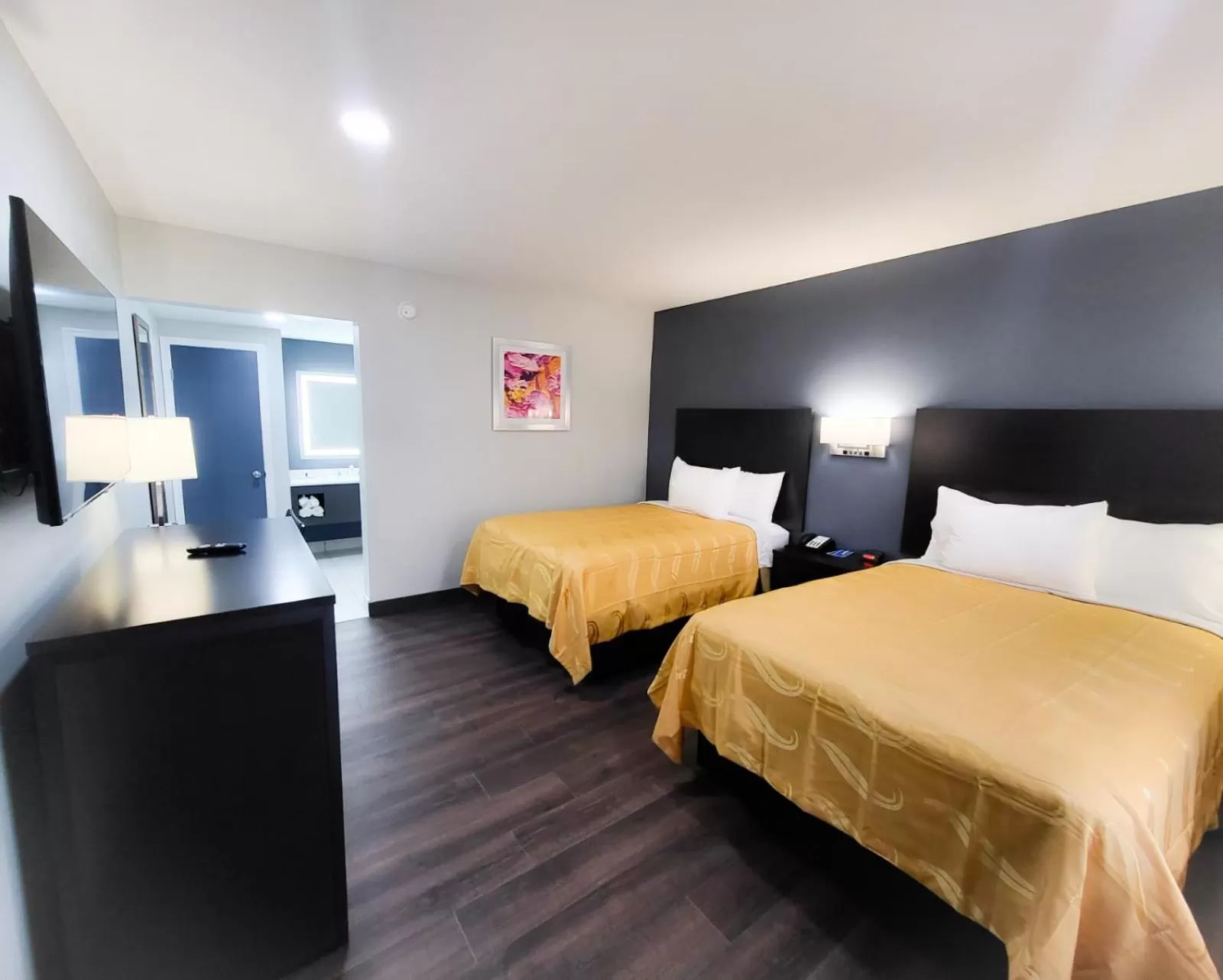 Standard Double Room with Two Double Beds - Non-Smoking in Rodeway Inn Norfolk