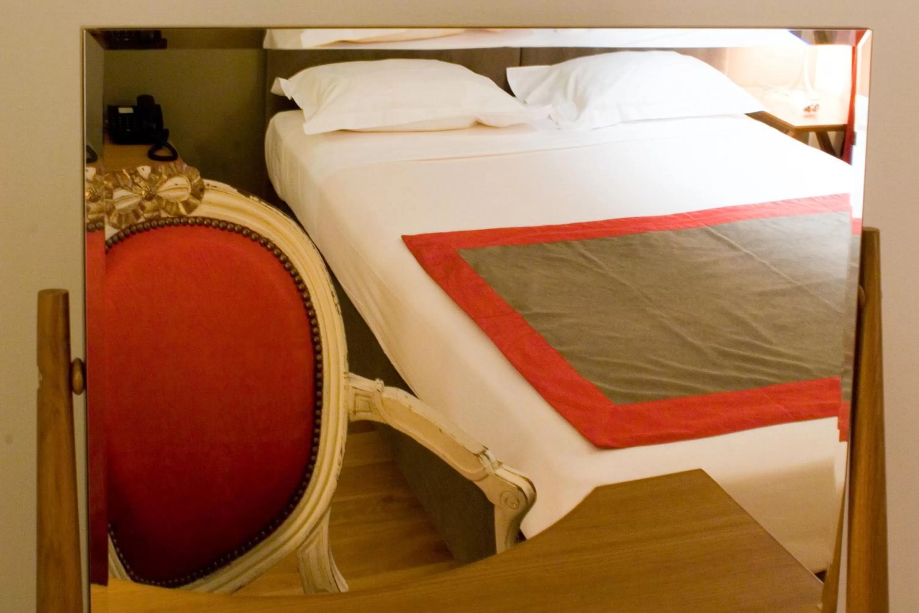 Comfort Room in Windsor Opera