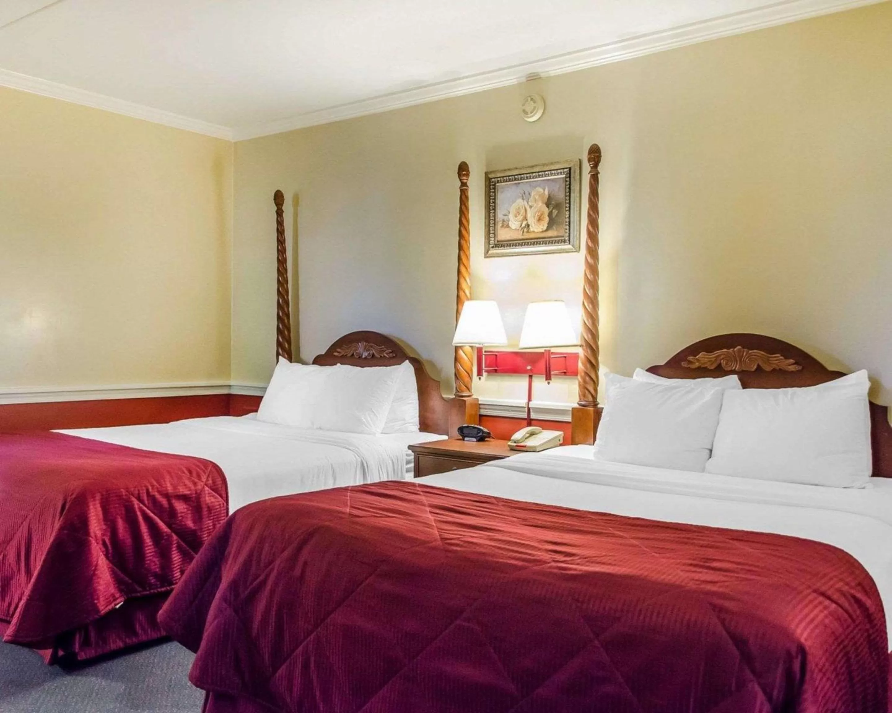 Standard Queen Room with Two Queen Beds - Upper Floor in Clarion Inn Strasburg - Lancaster