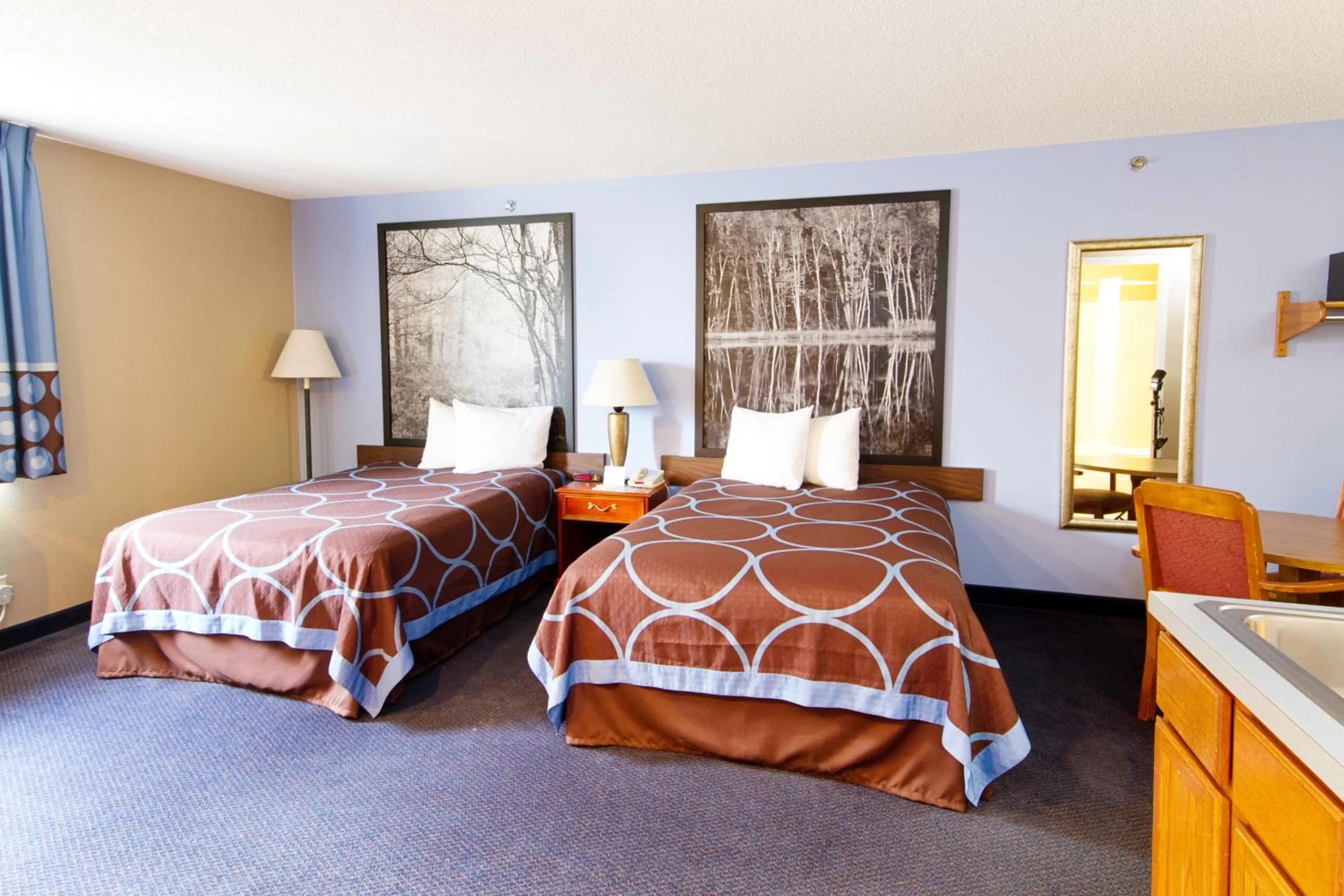 Studio Suite with Two Double Beds - Non-Smoking in Super 8 by Wyndham Adrian